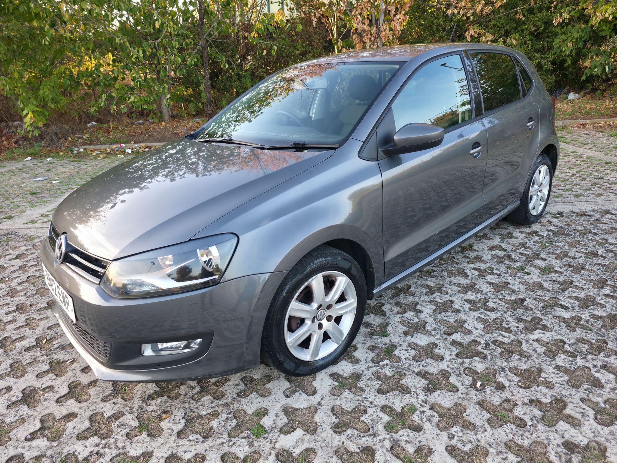 Volkswagen Polo view 3
