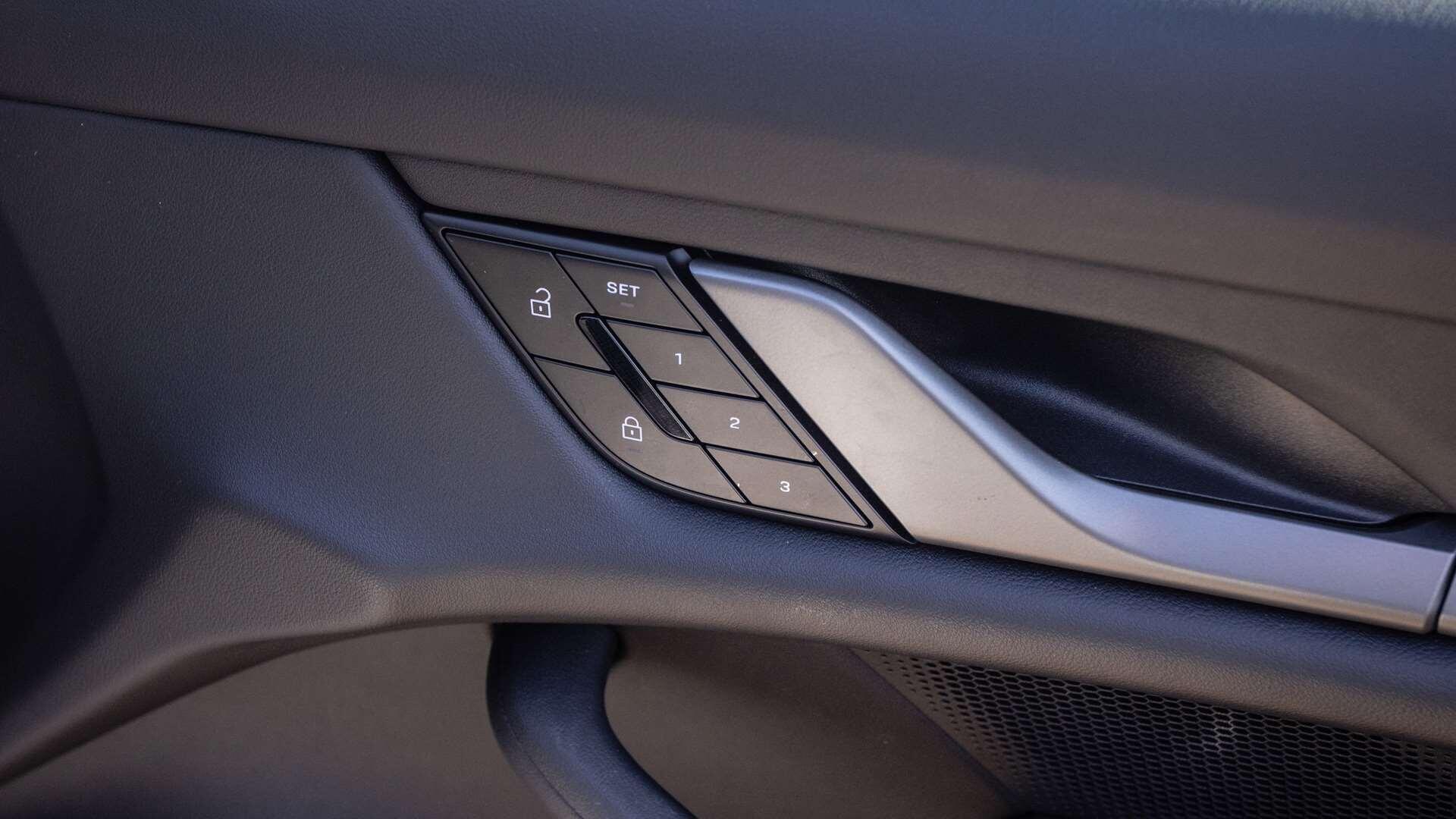 Porsche Taycan view 26