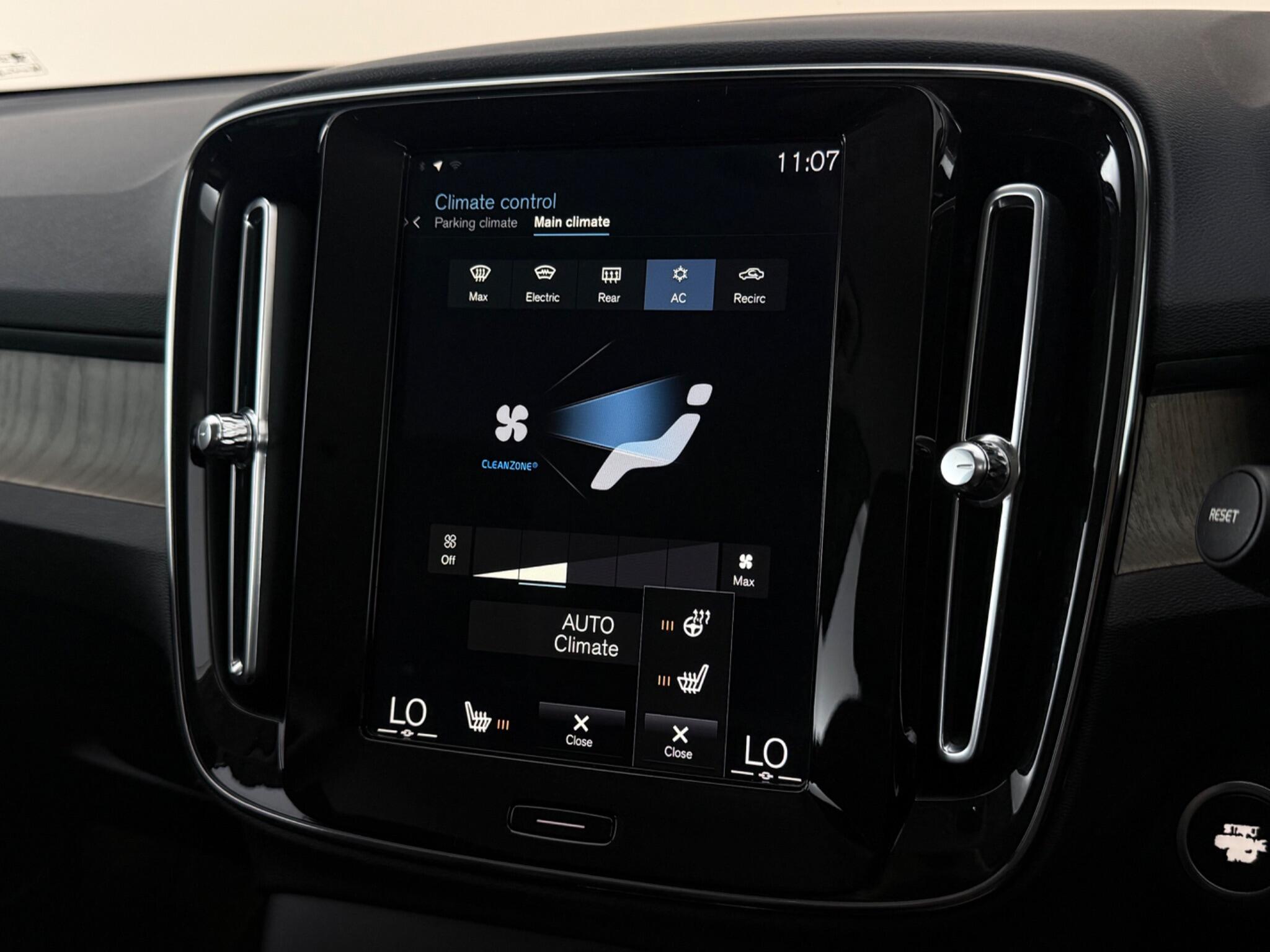 Volvo XC40 view 27
