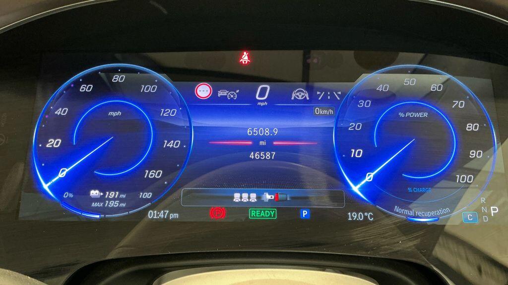 Mercedes-Benz EQS view 8
