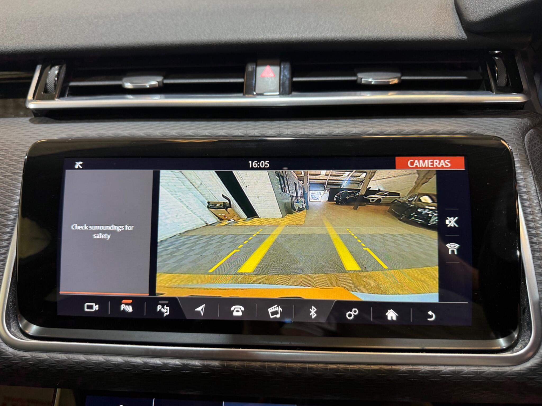 Land Rover Range Rover Velar view 7