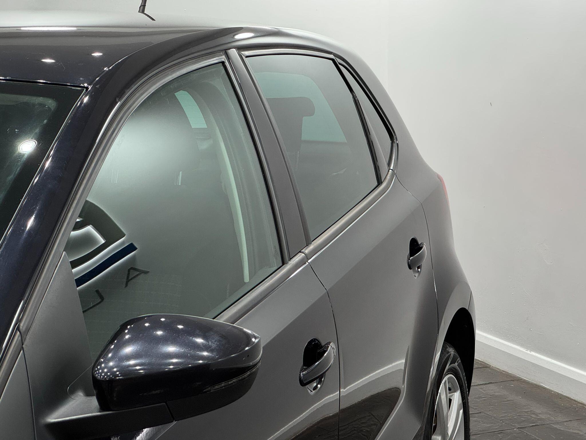 Volkswagen Polo view 11