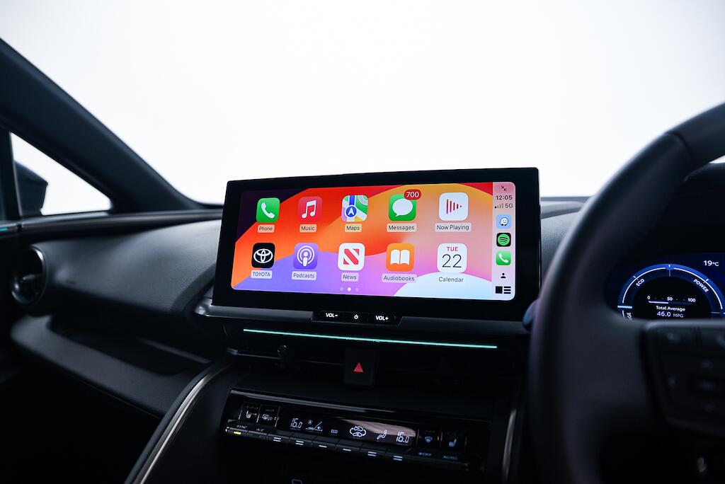 Toyota C-HR view 22
