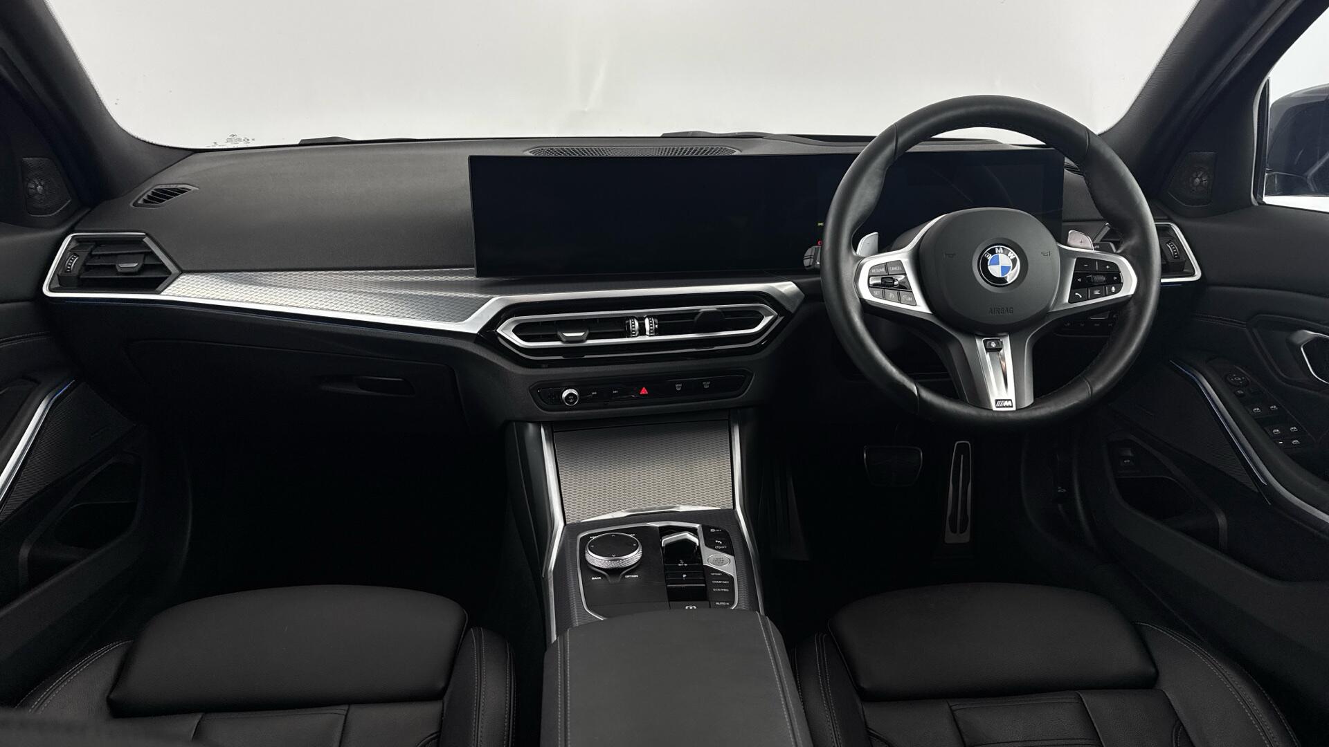 BMW 3 Series view 11