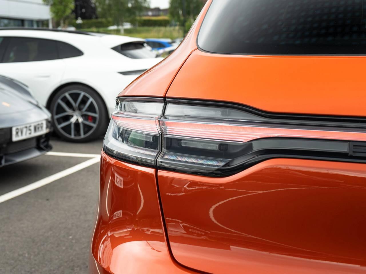 Porsche Macan view 10