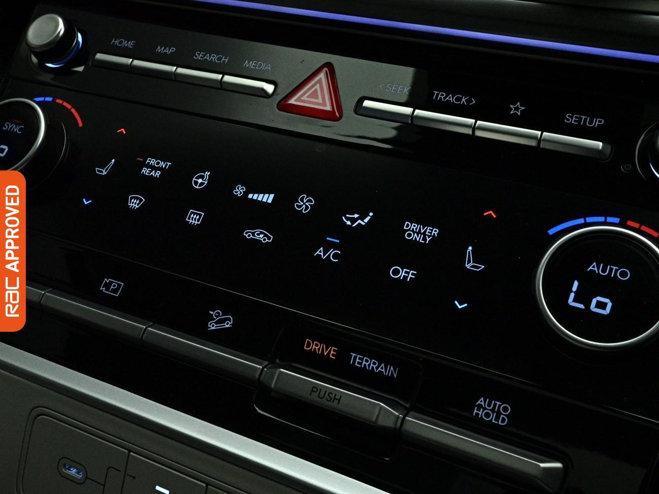 Hyundai Santa FE view 16