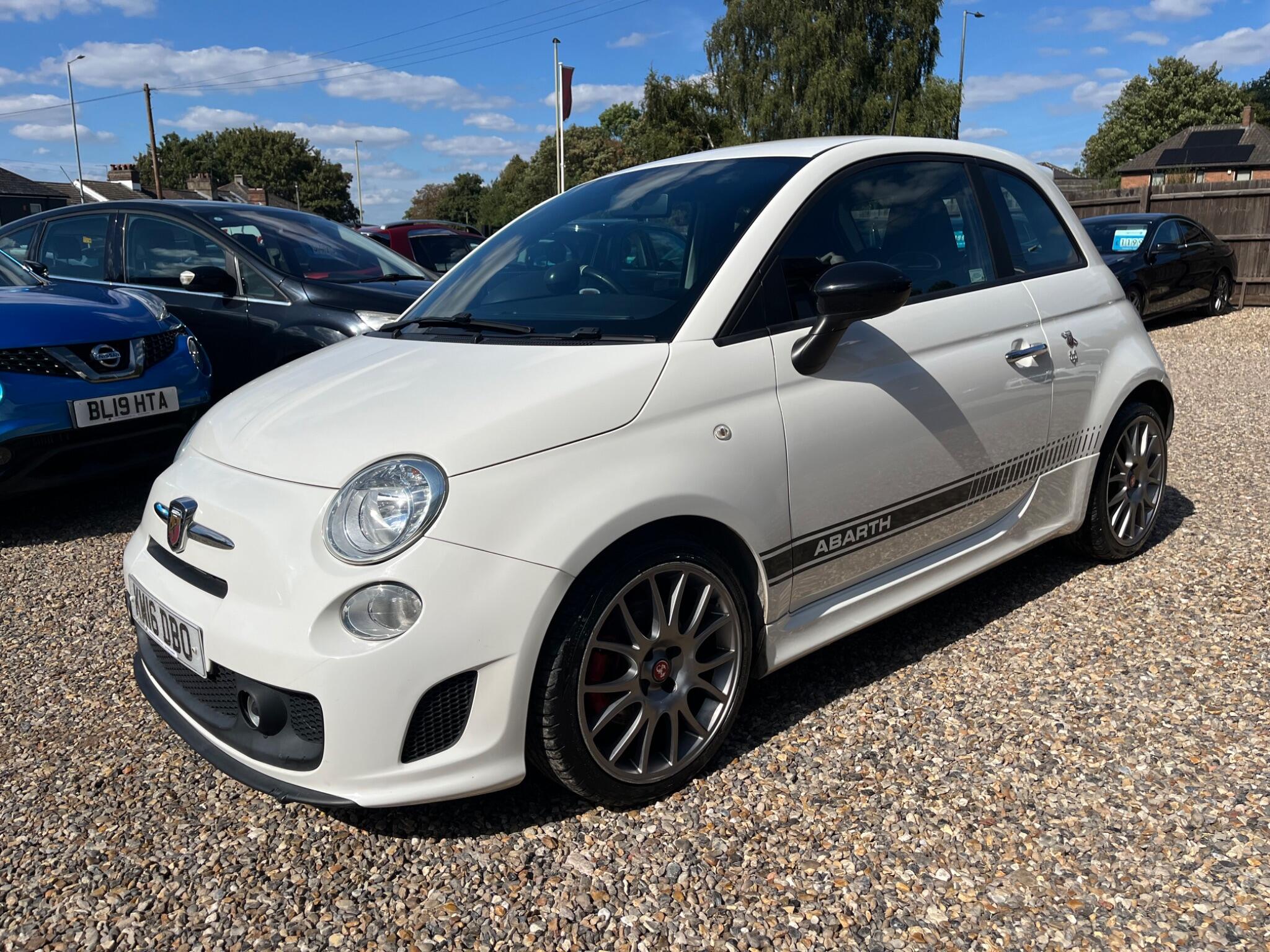 Abarth 595 view 9
