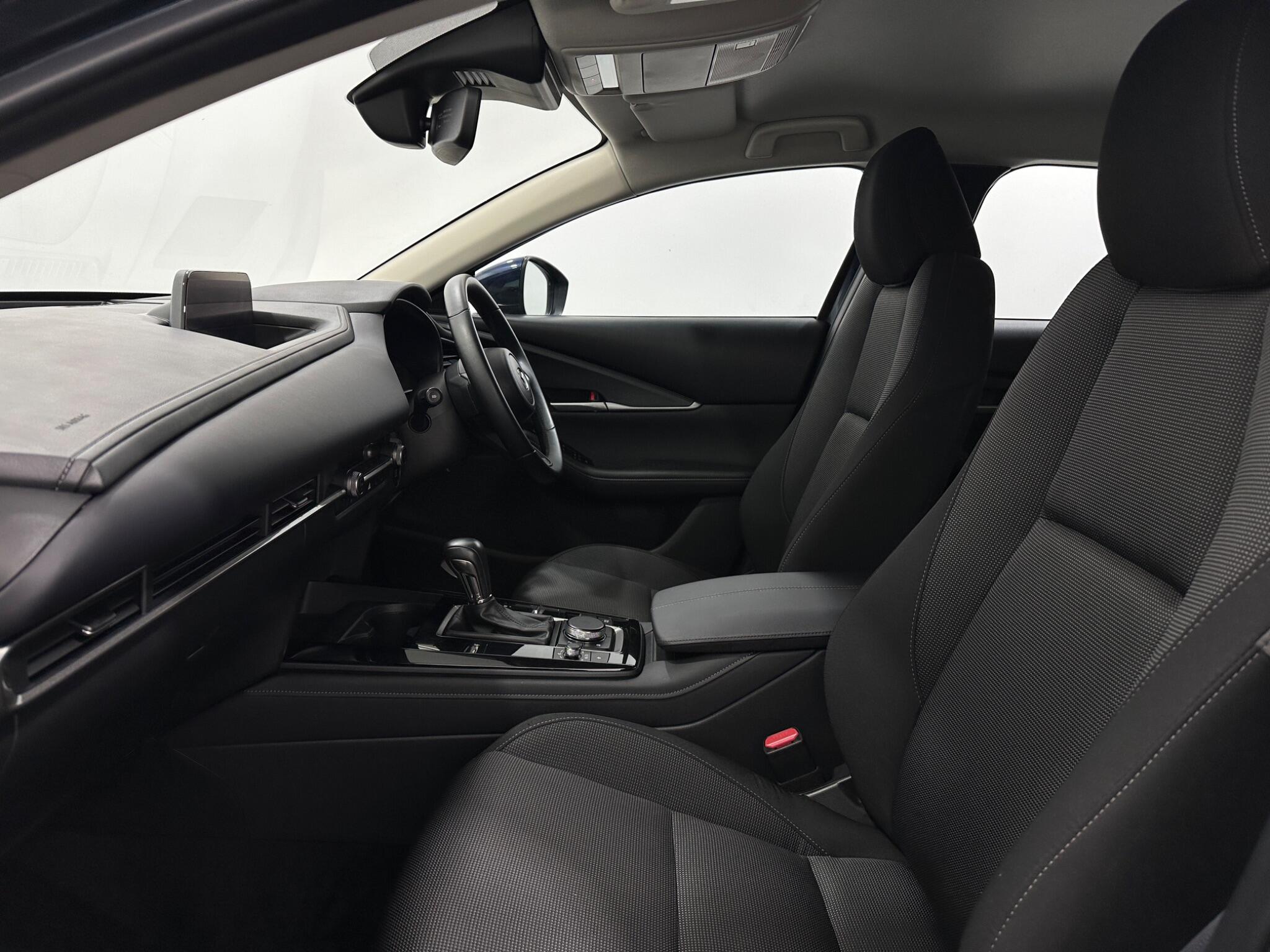 Mazda E-Skyactiv view 35