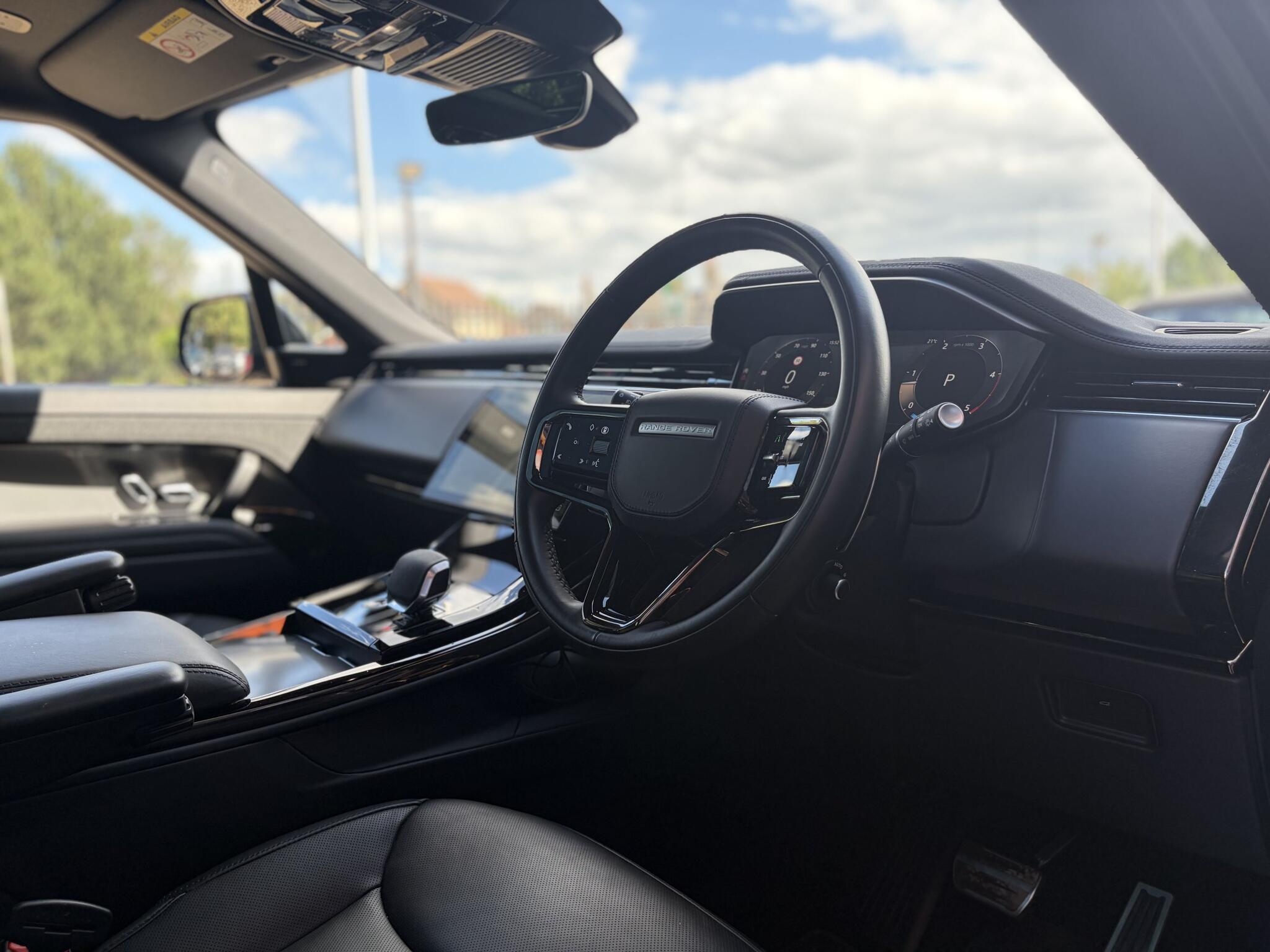 Land Rover Range Rover Sport view 16