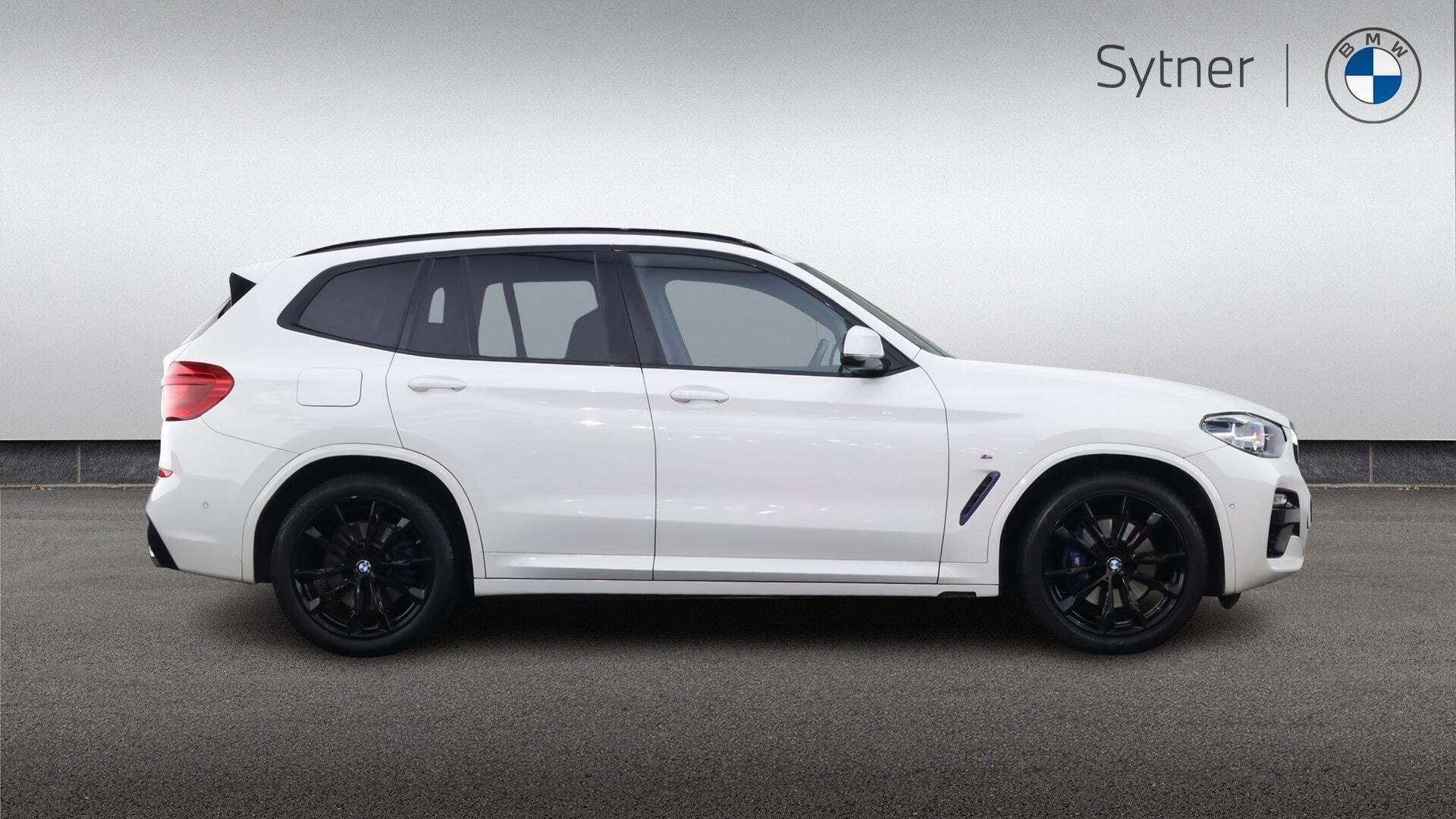 BMW X3 view 3