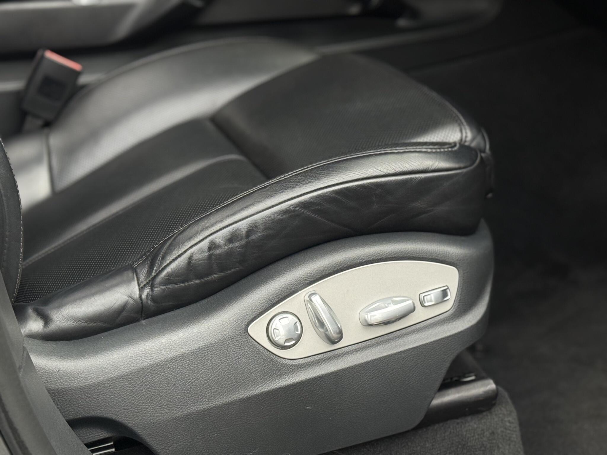 Porsche Cayenne view 26