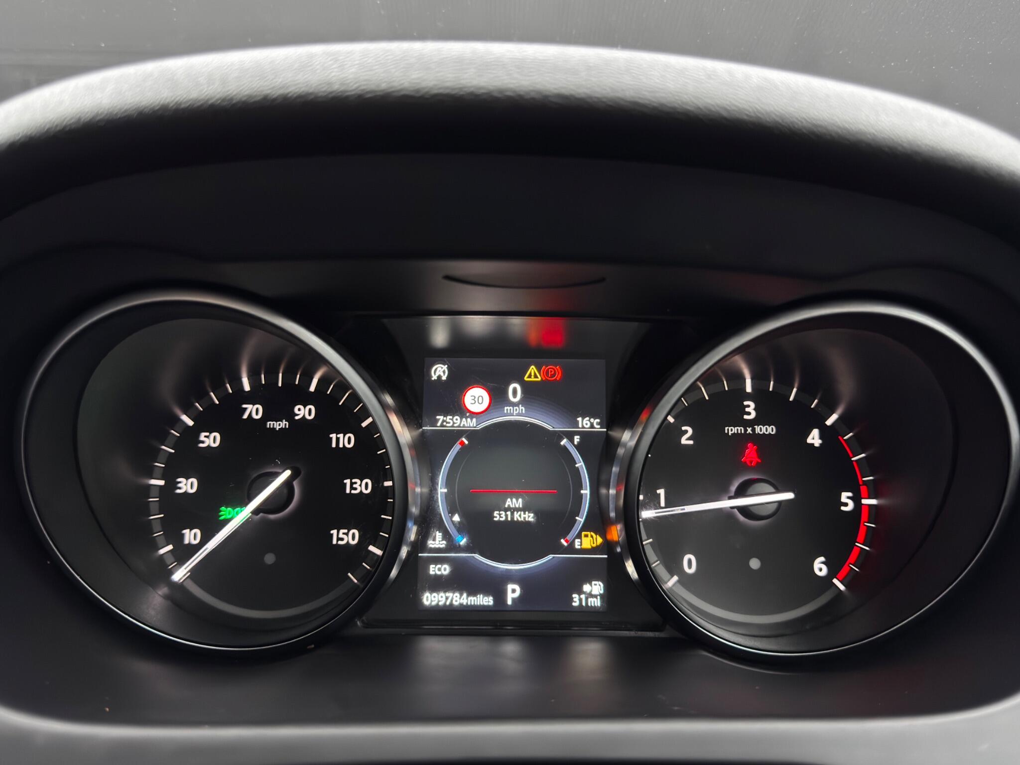 Land Rover Discovery Sport view 22