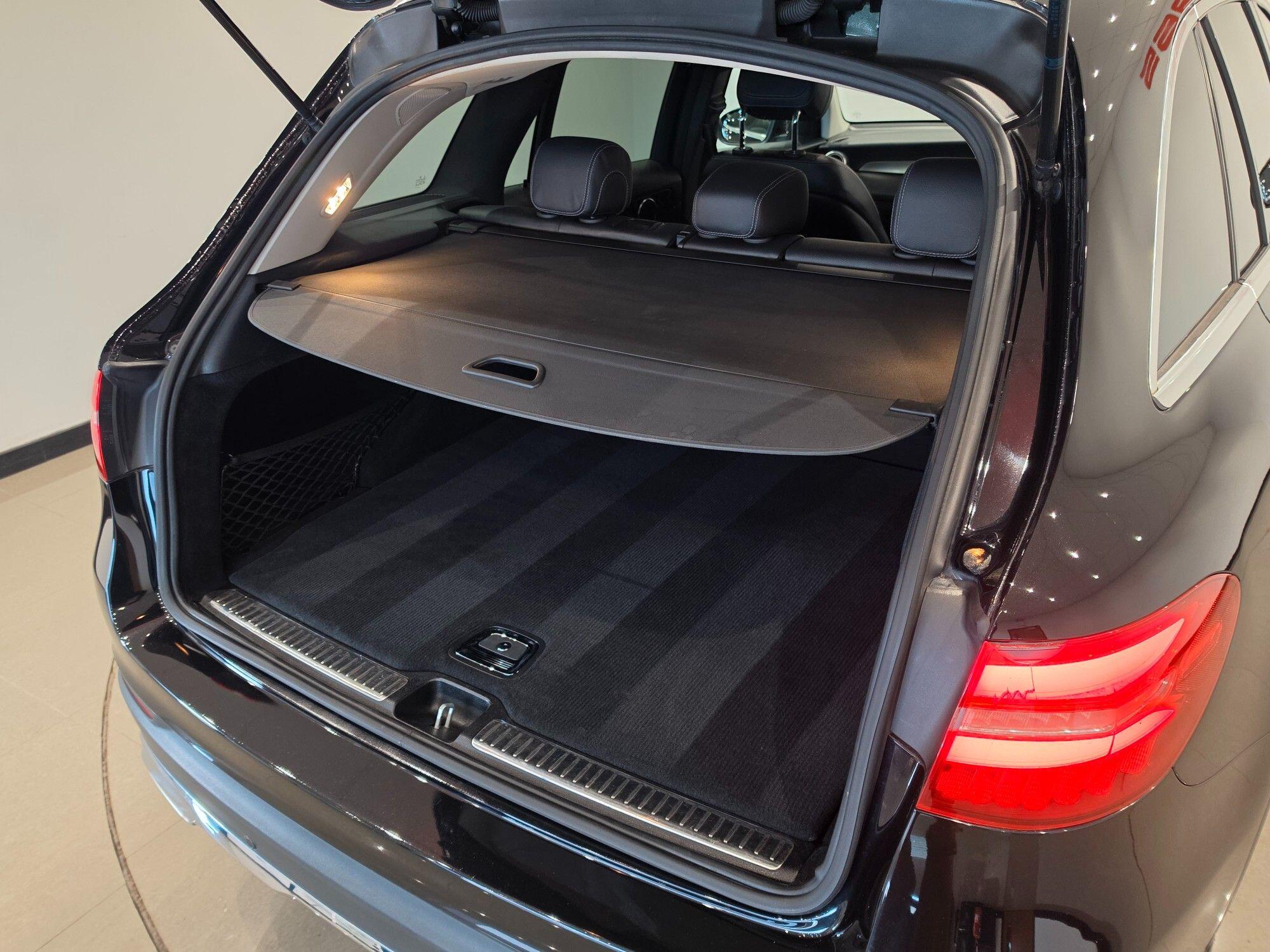 Mercedes-Benz GLC view 65