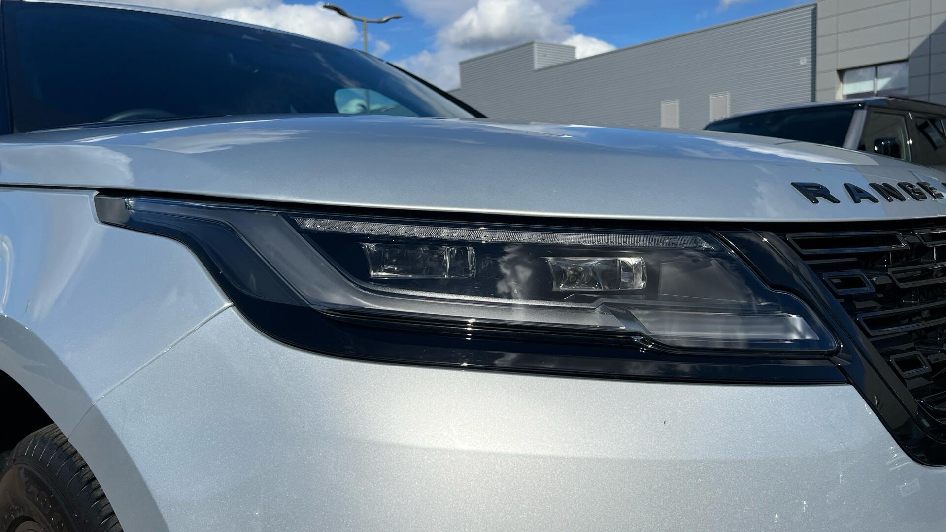 Land Rover Range Rover Velar view 20
