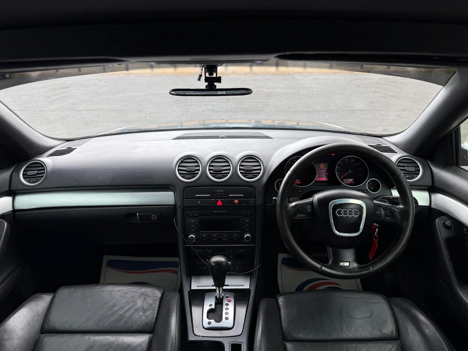 Audi A4 view 23