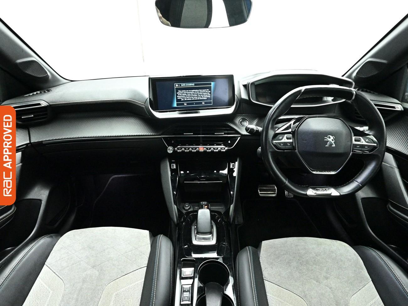 Peugeot E-208 view 2