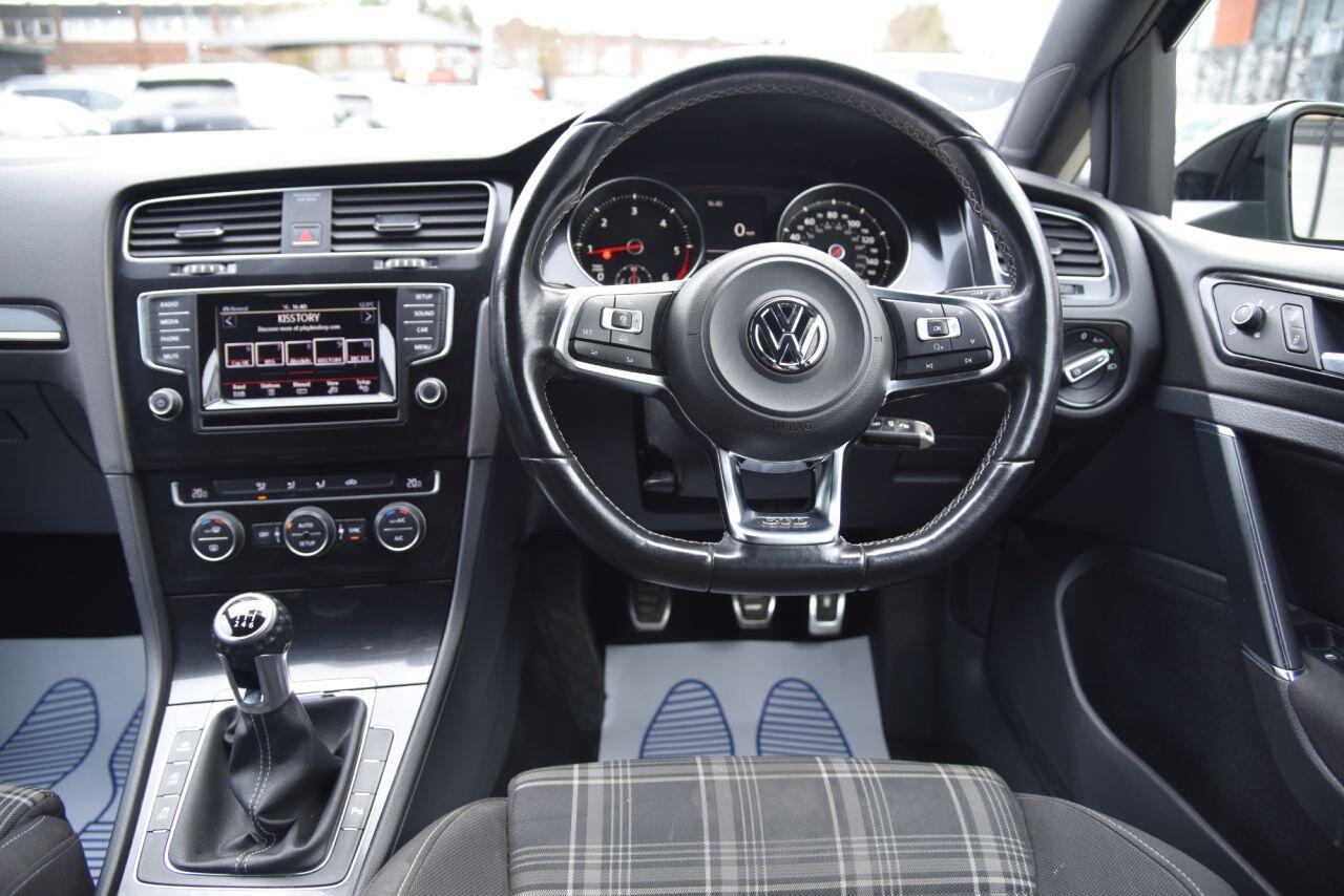 Volkswagen Golf view 26