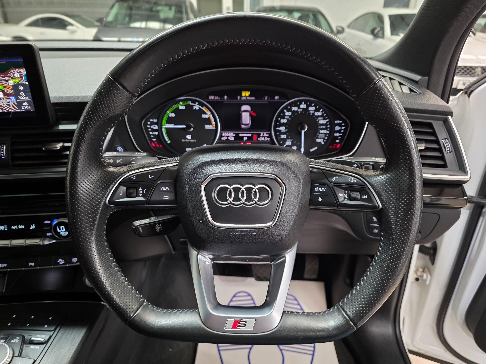 Audi Q5 view 19