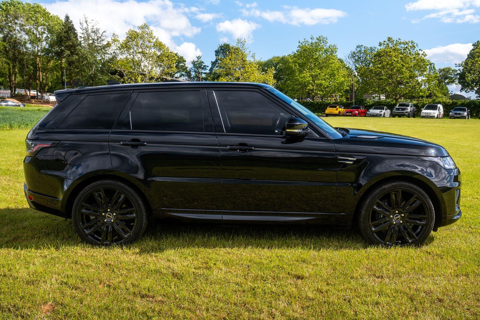 Land Rover Range Rover Sport view 3