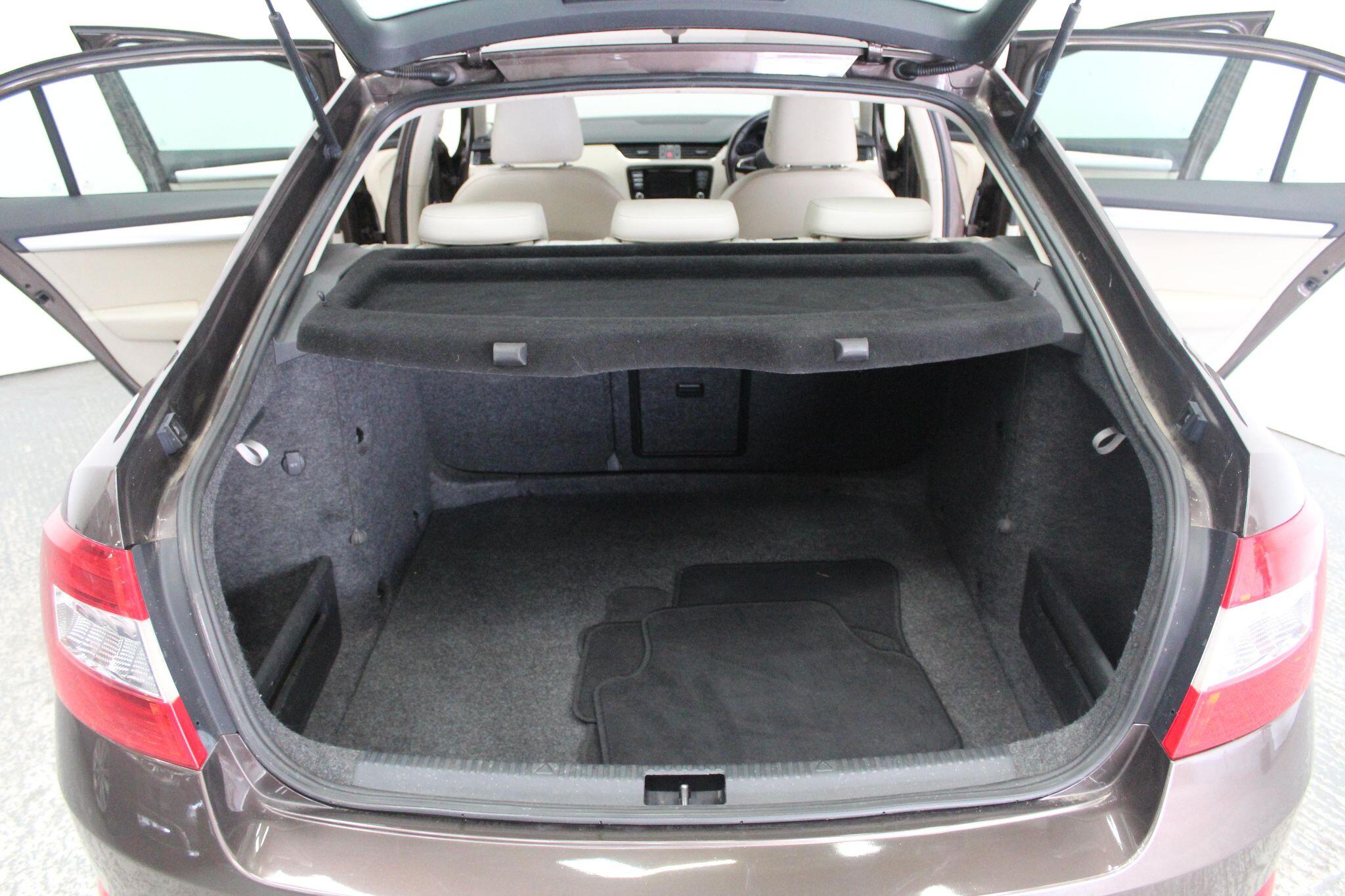 Skoda Octavia view 23