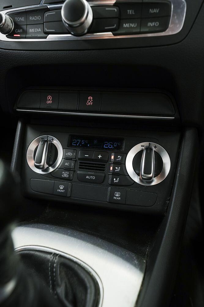 Audi Q3 view 21