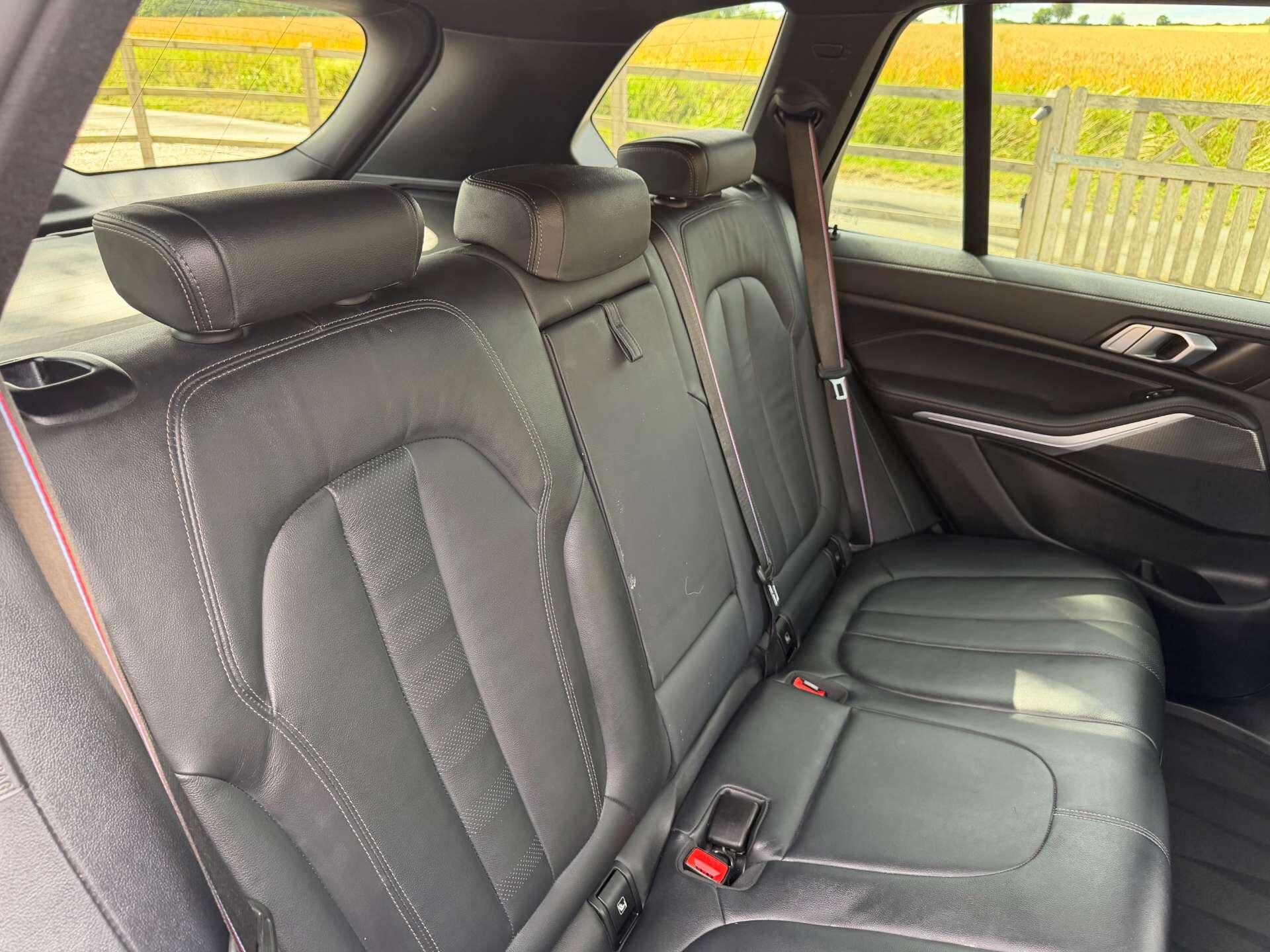 BMW X5 view 15