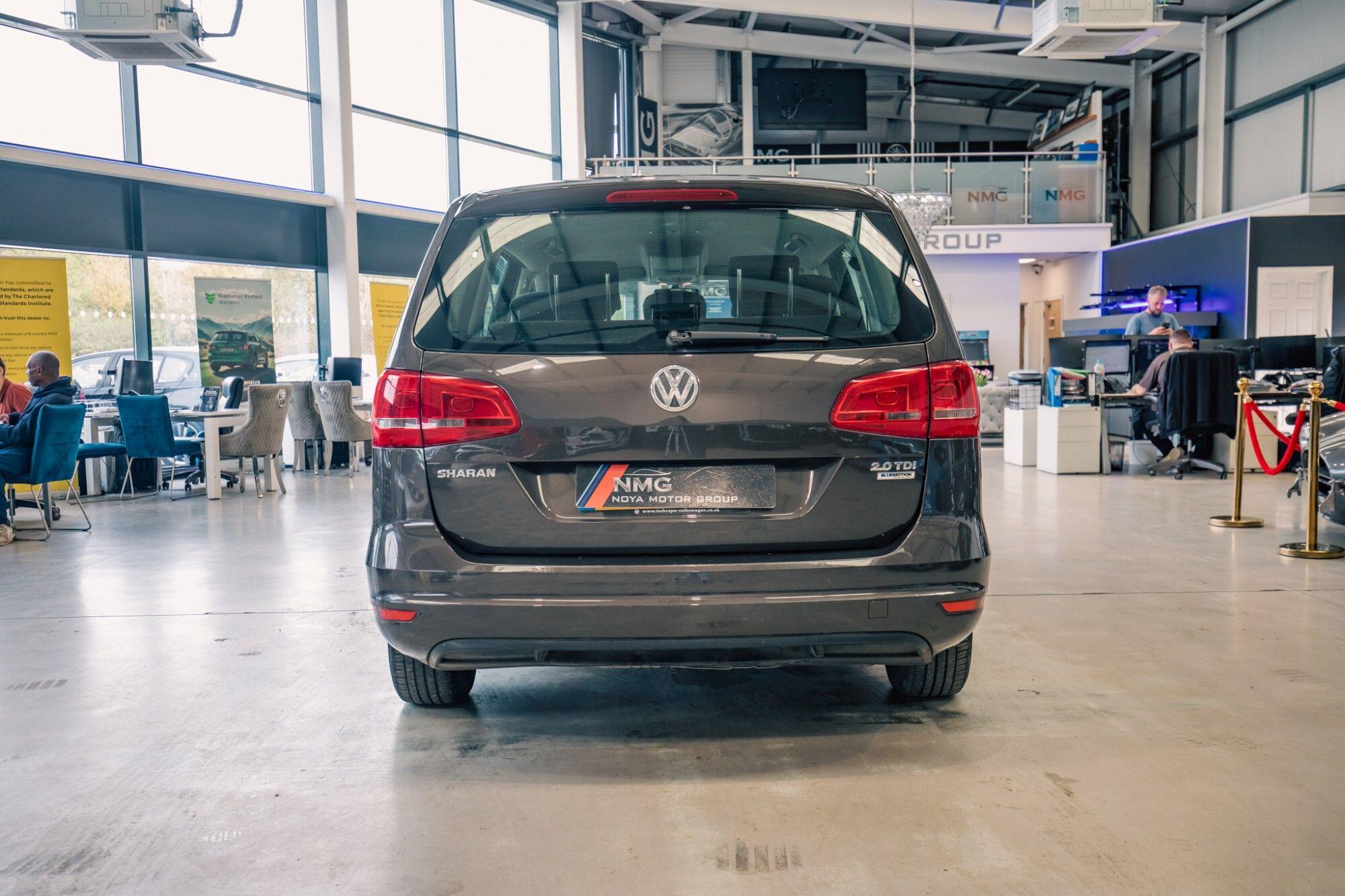 Volkswagen Sharan view 26