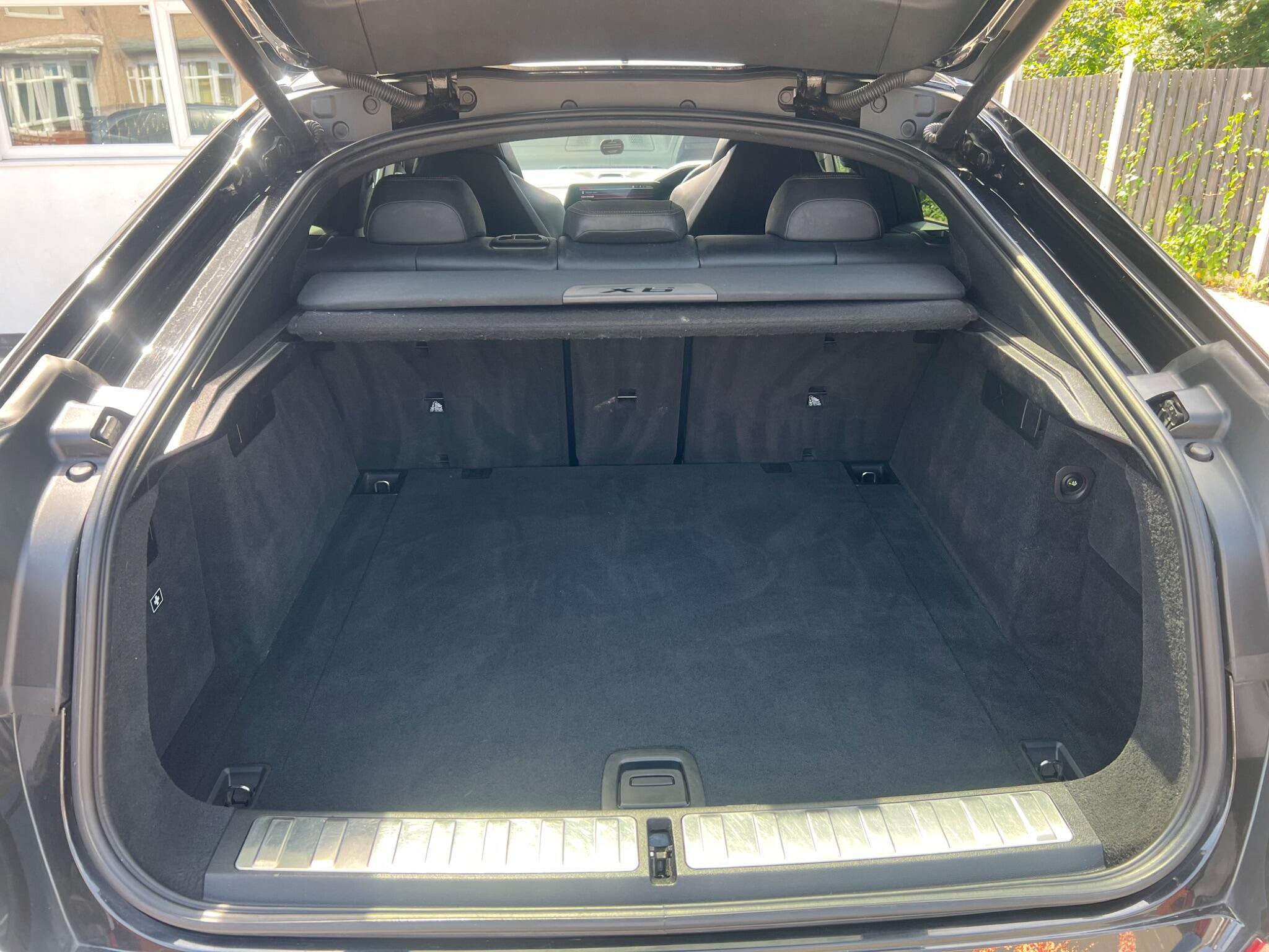 BMW X6 view 74