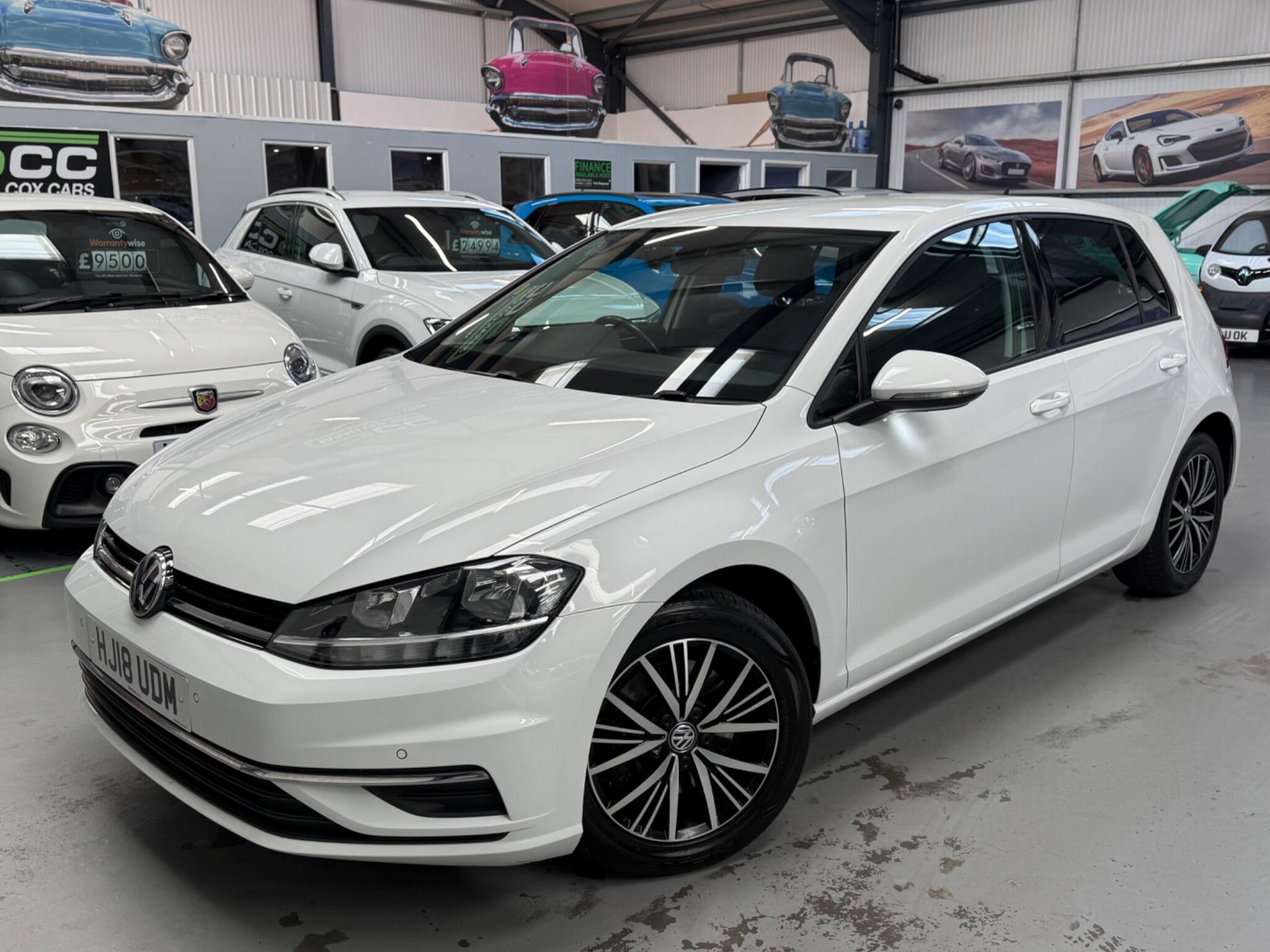 Volkswagen Golf view 5