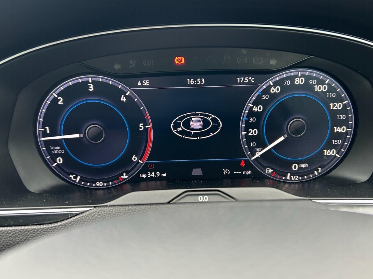 Volkswagen Passat view 35