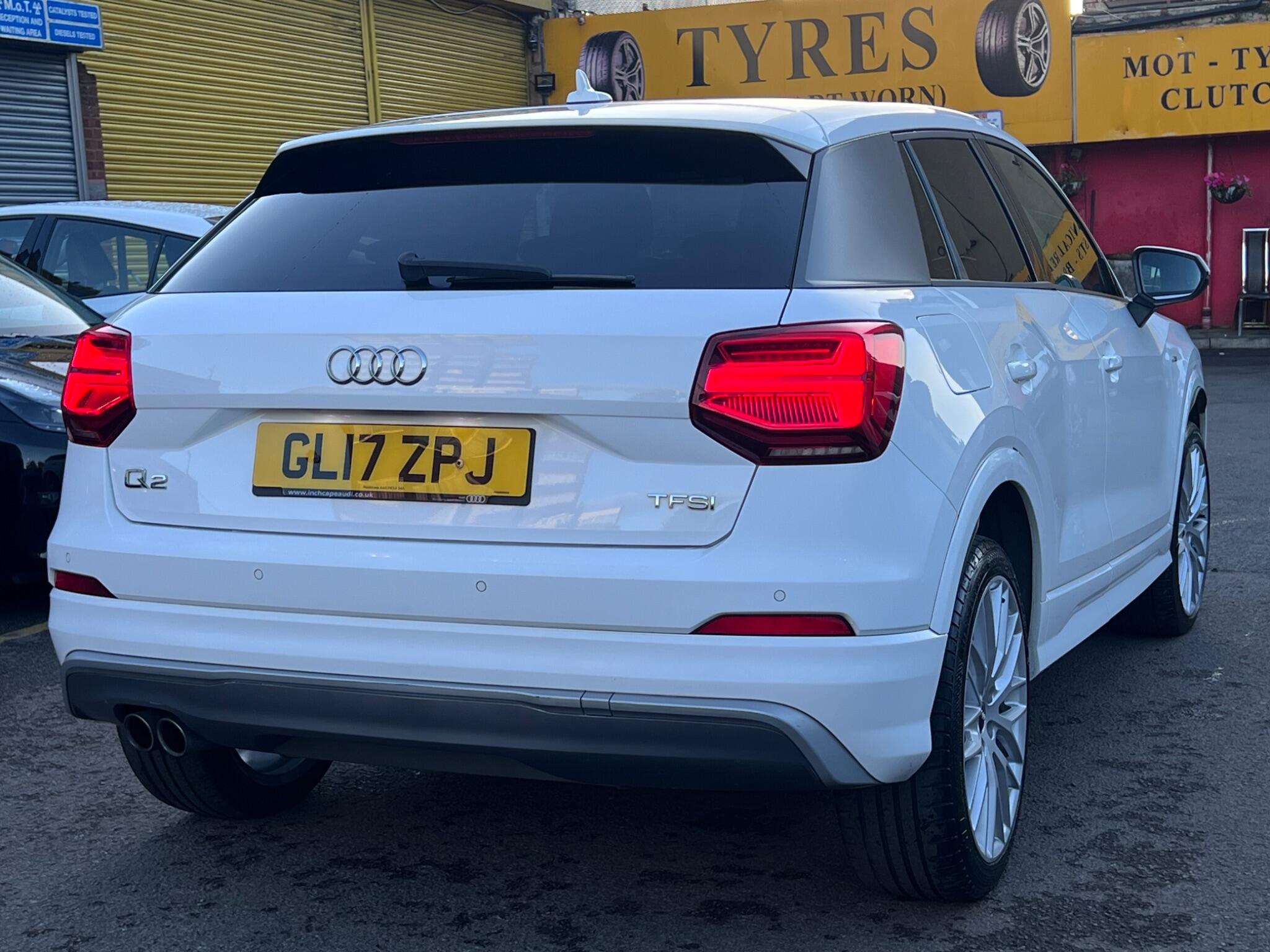 Audi Q2 view 10