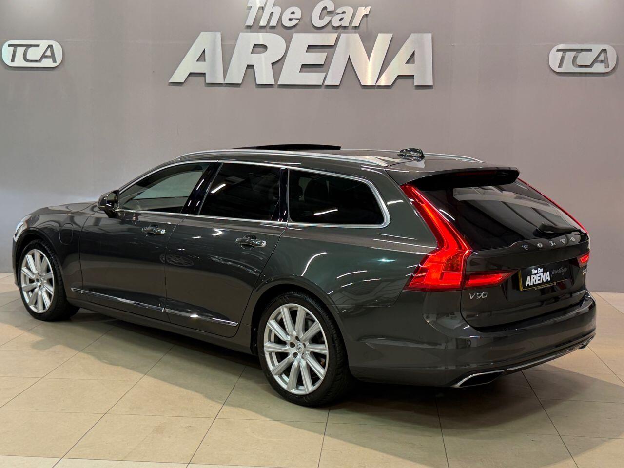 Volvo V90 view 4