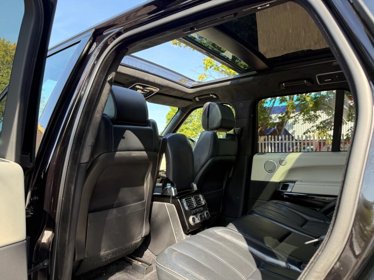 Land Rover Range Rover view 42