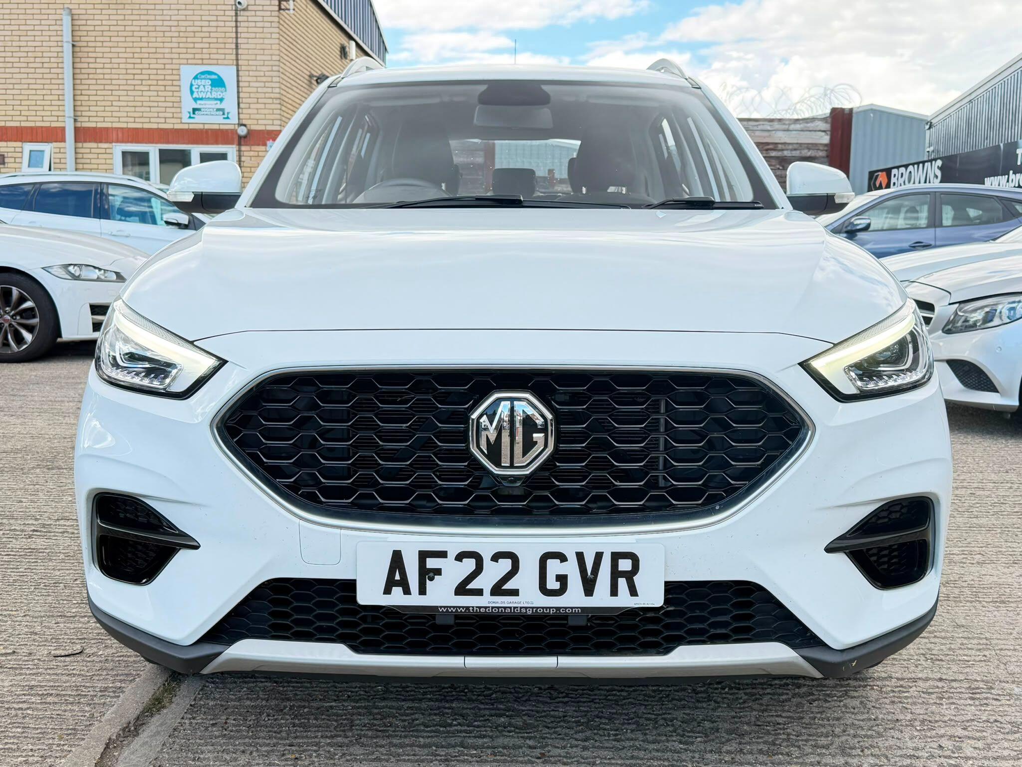 MG ZS view 8