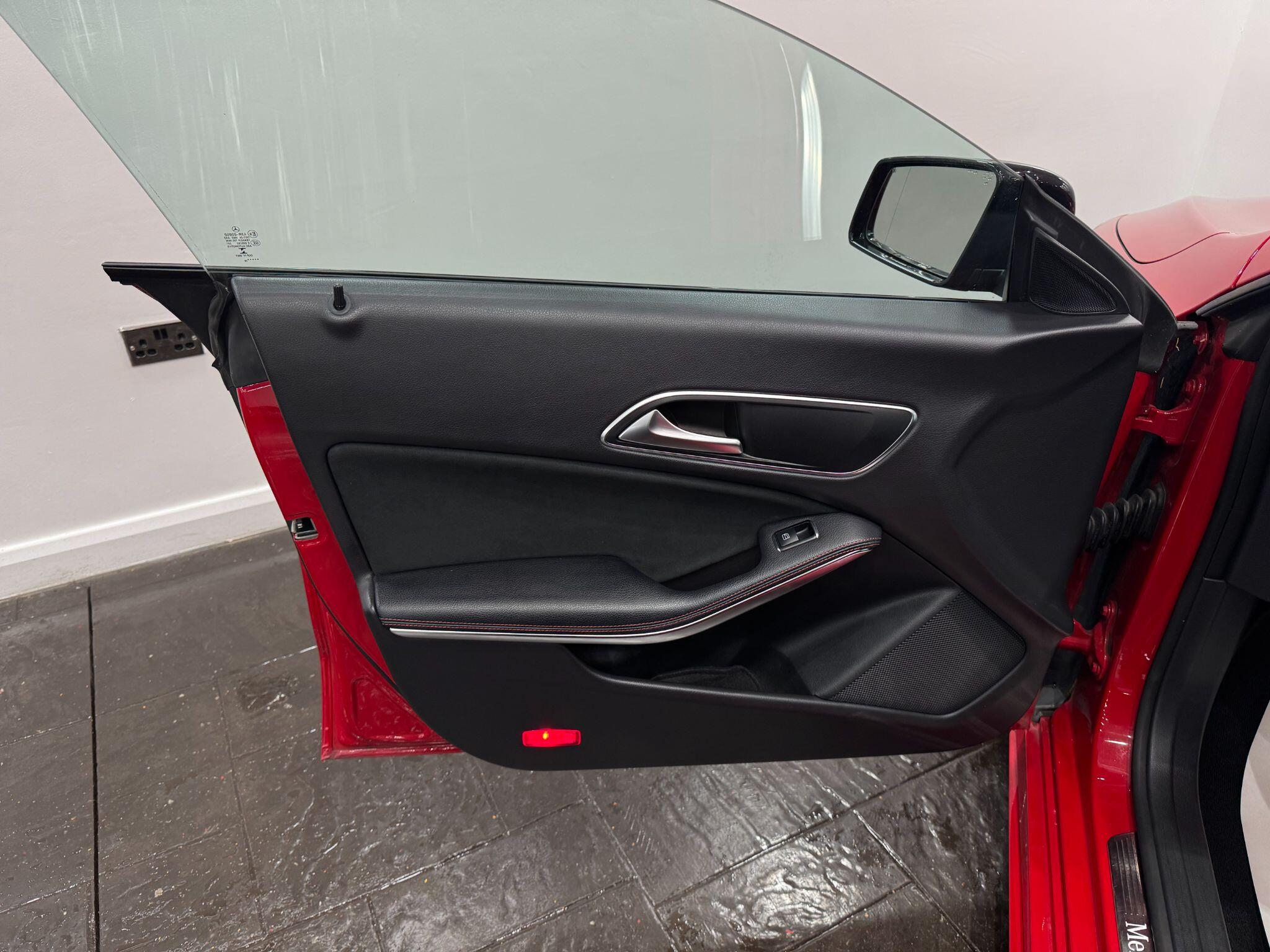 Mercedes-Benz CLA view 58
