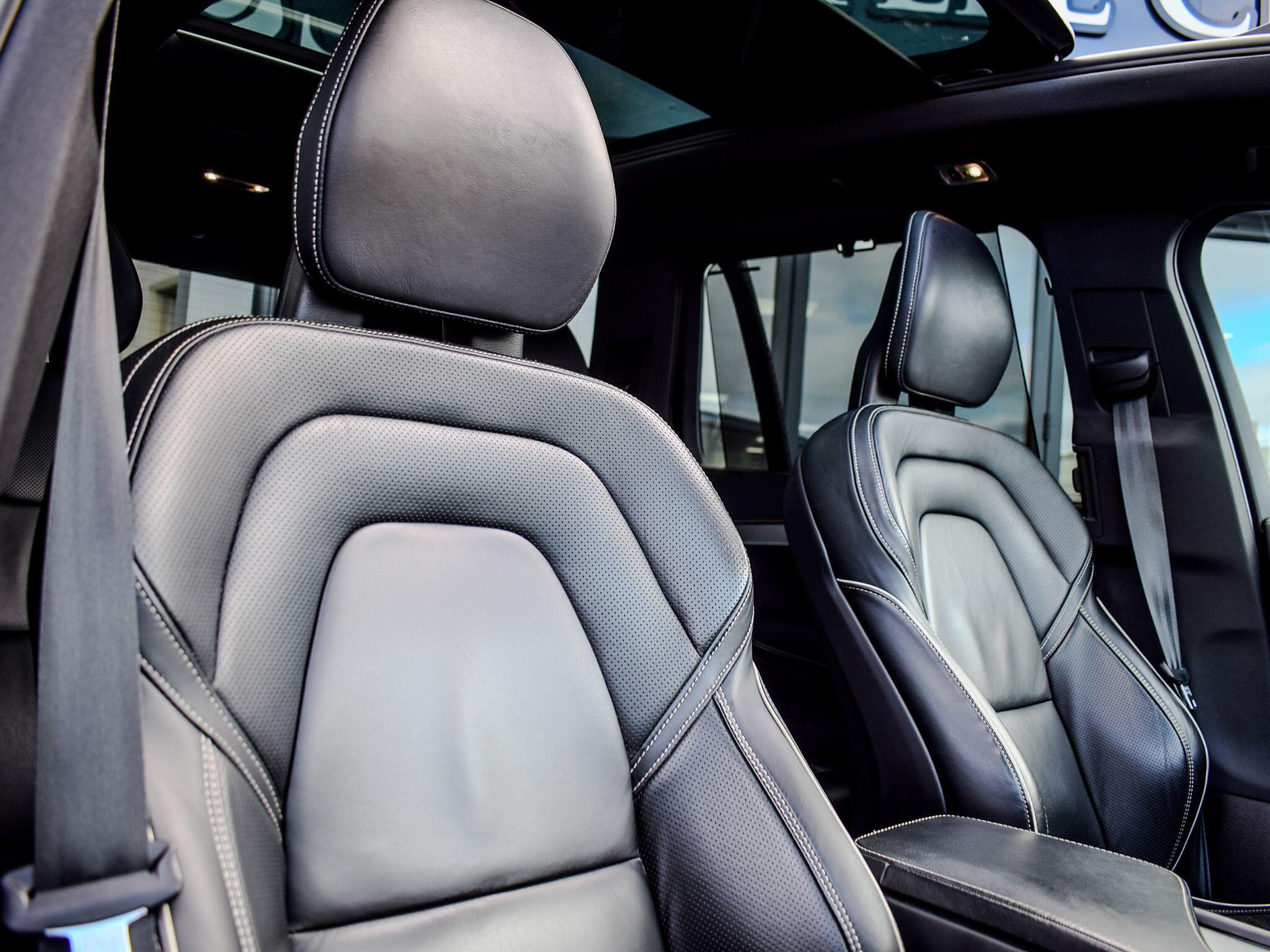 Volvo XC90 view 10