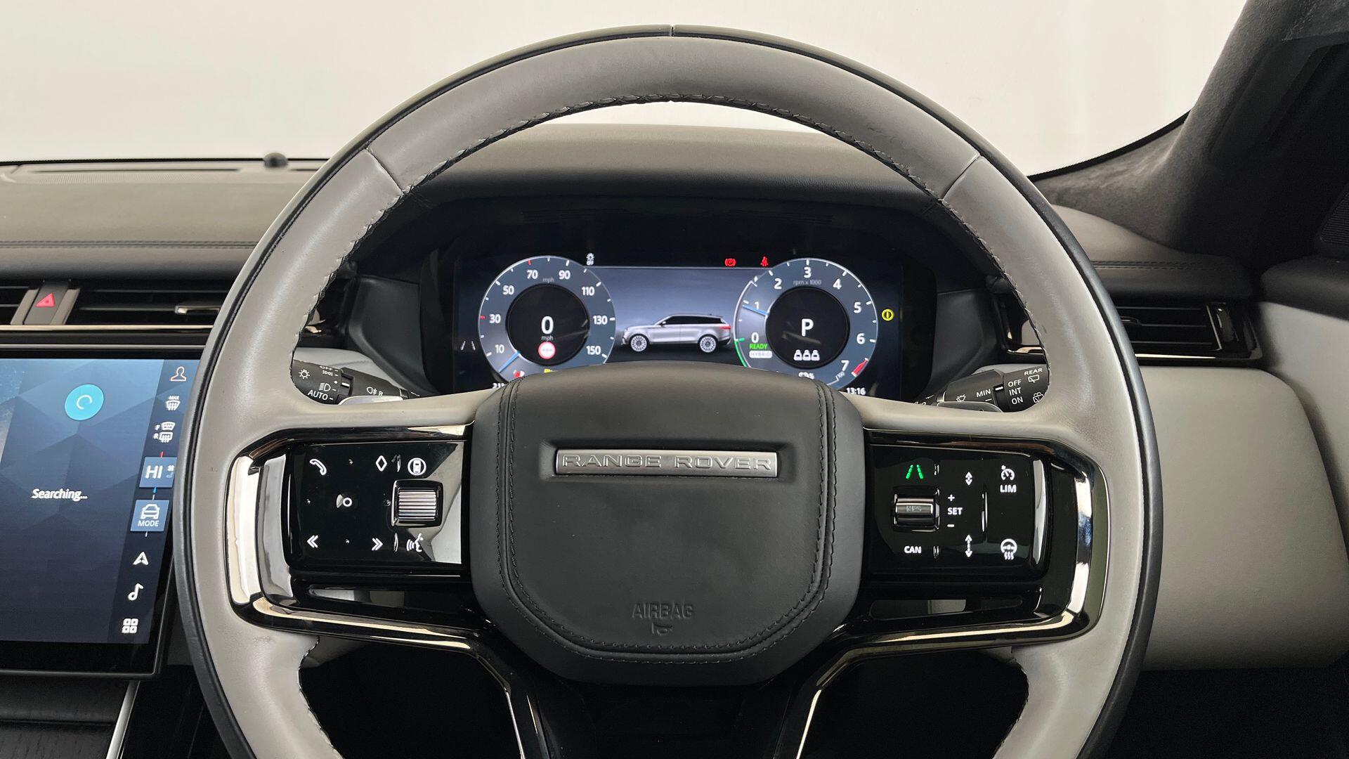 Land Rover Range Rover Velar view 35