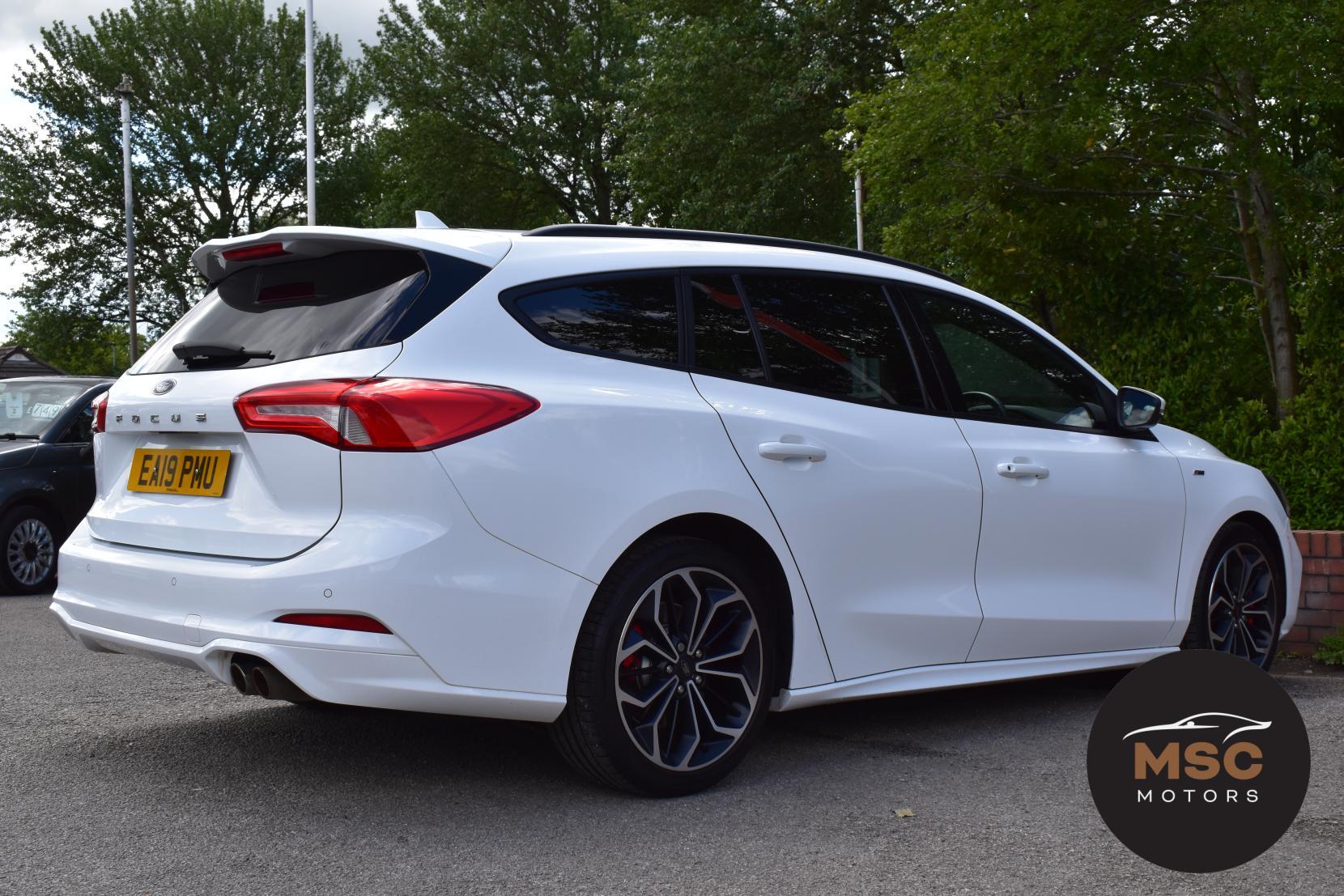 Ford Focus view 18