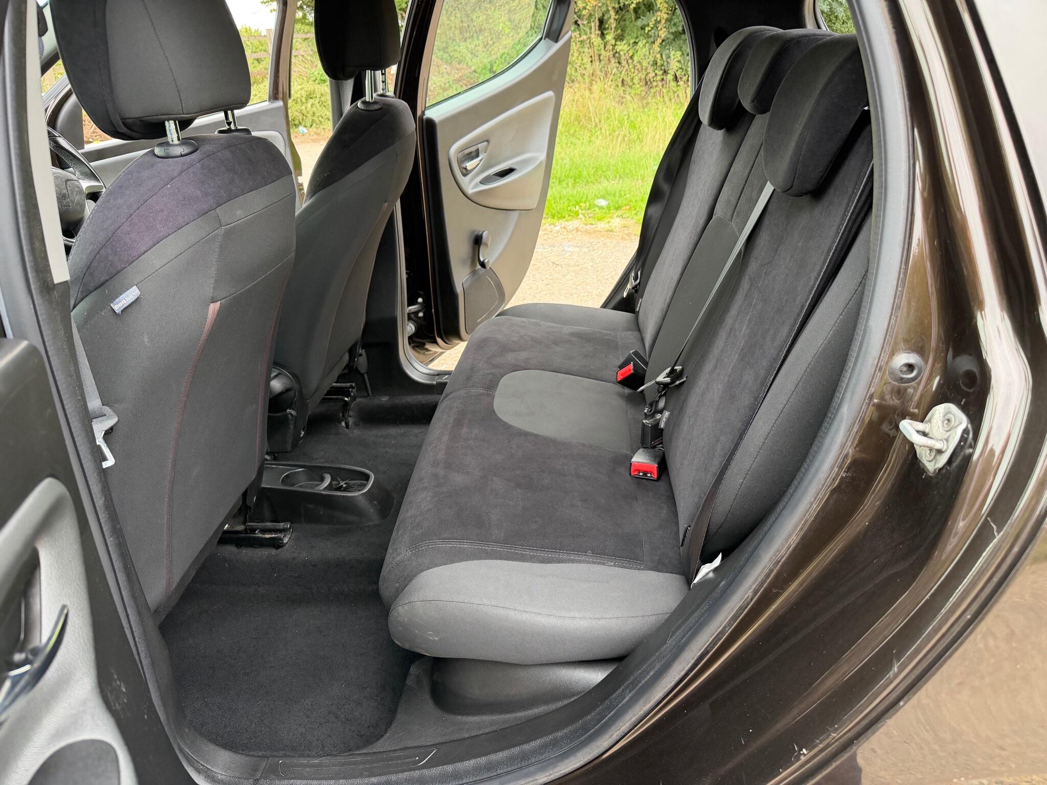 Chrysler Ypsilon view 49