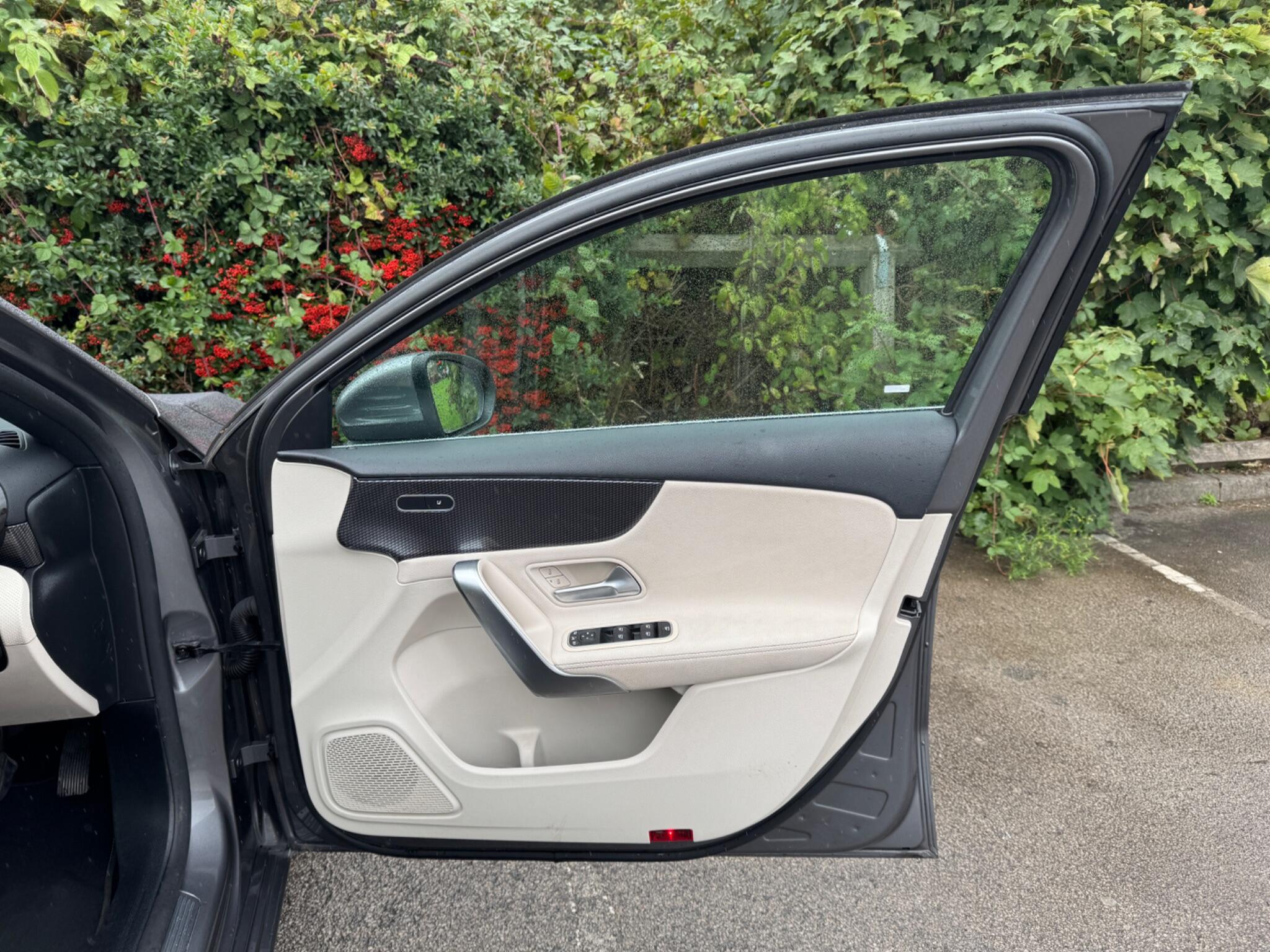 Mercedes-Benz A-Class view 25