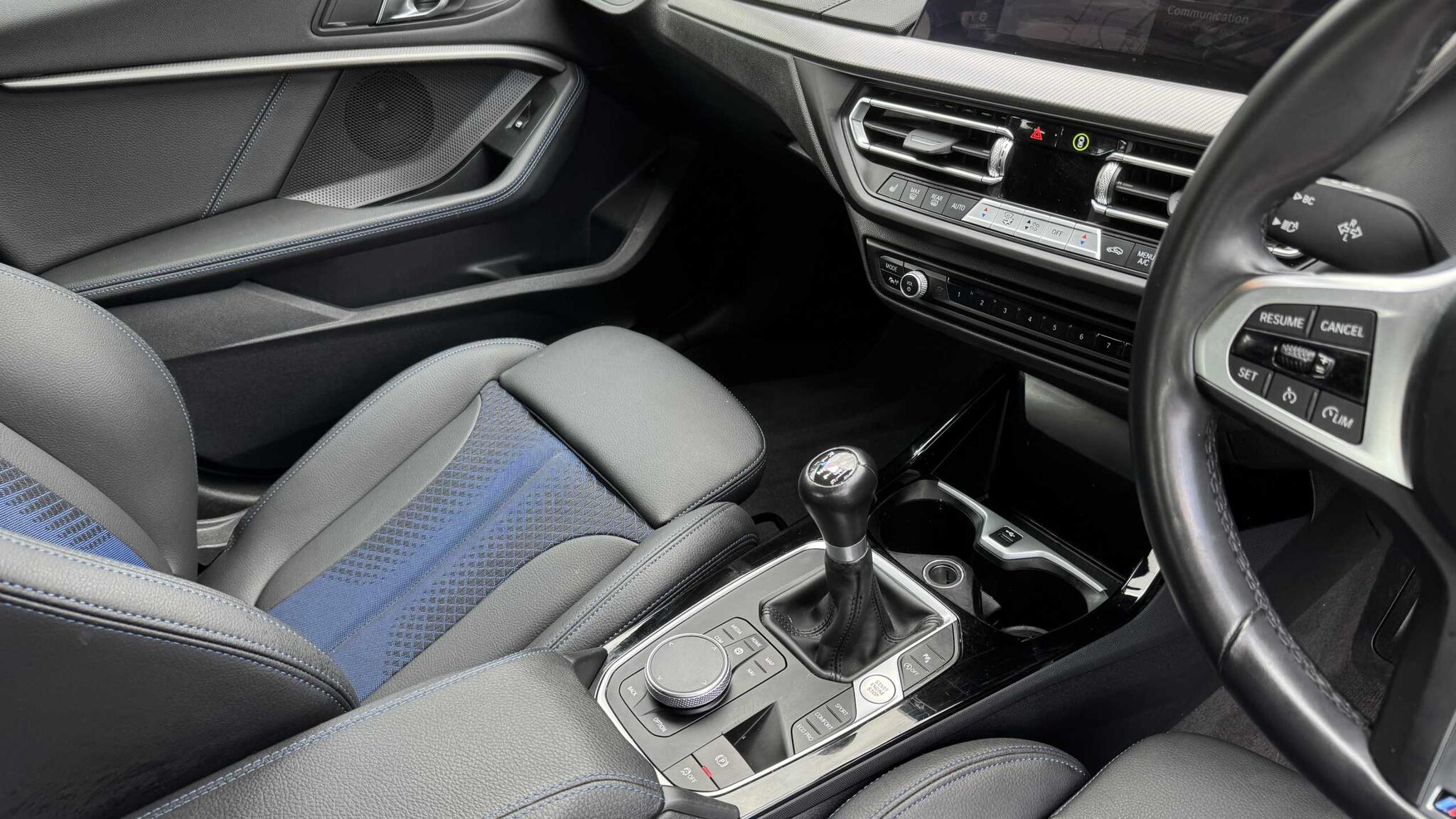 BMW 2 Series view 22