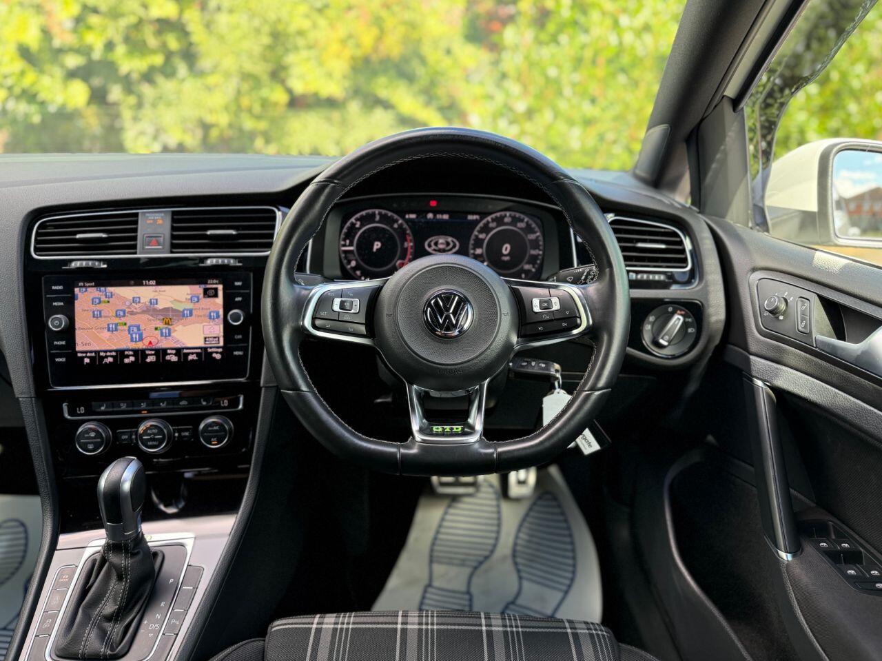 Volkswagen Golf view 16