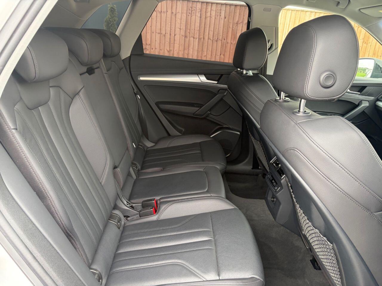 Audi Q5 view 26