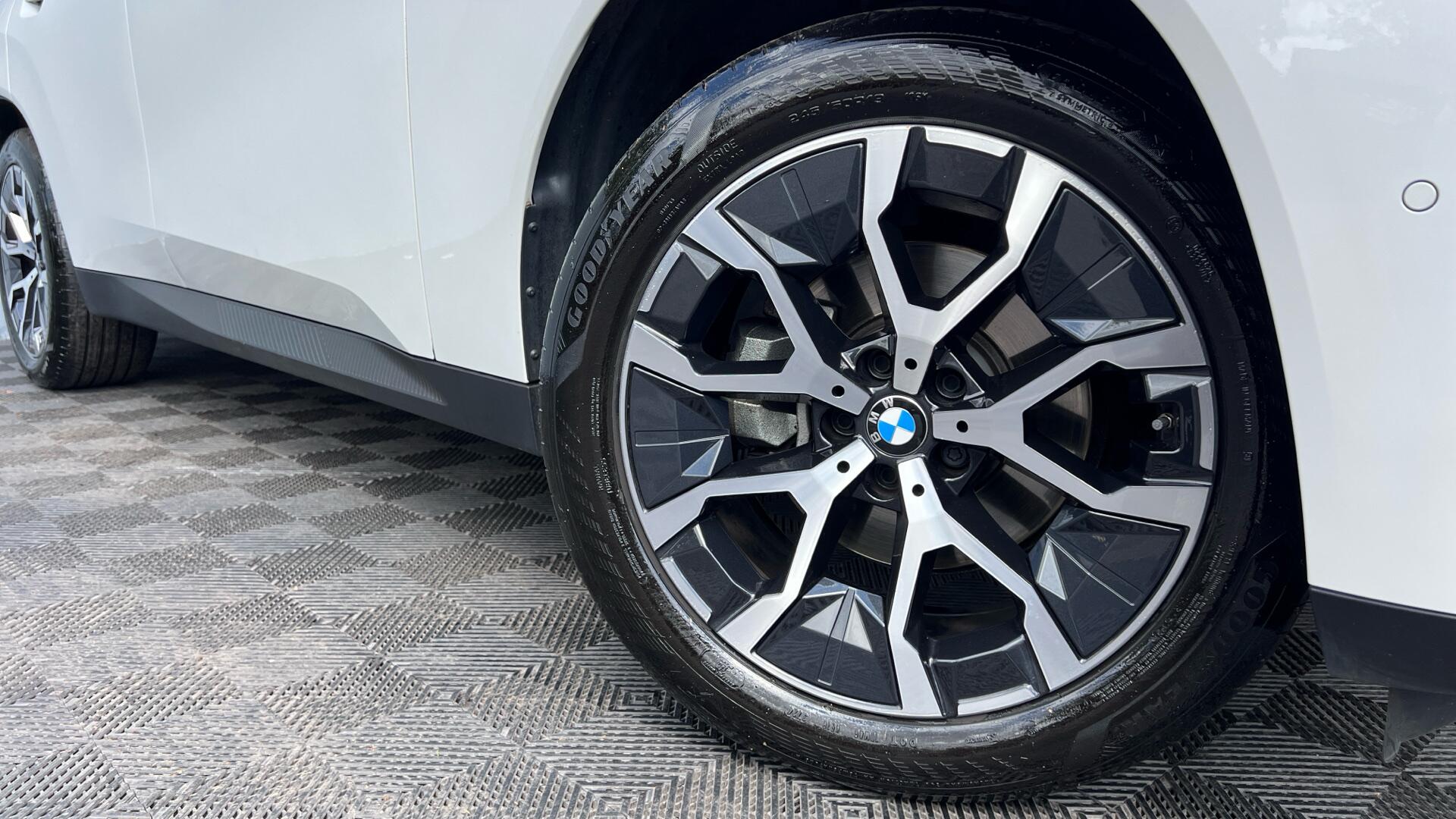 BMW X3 view 25