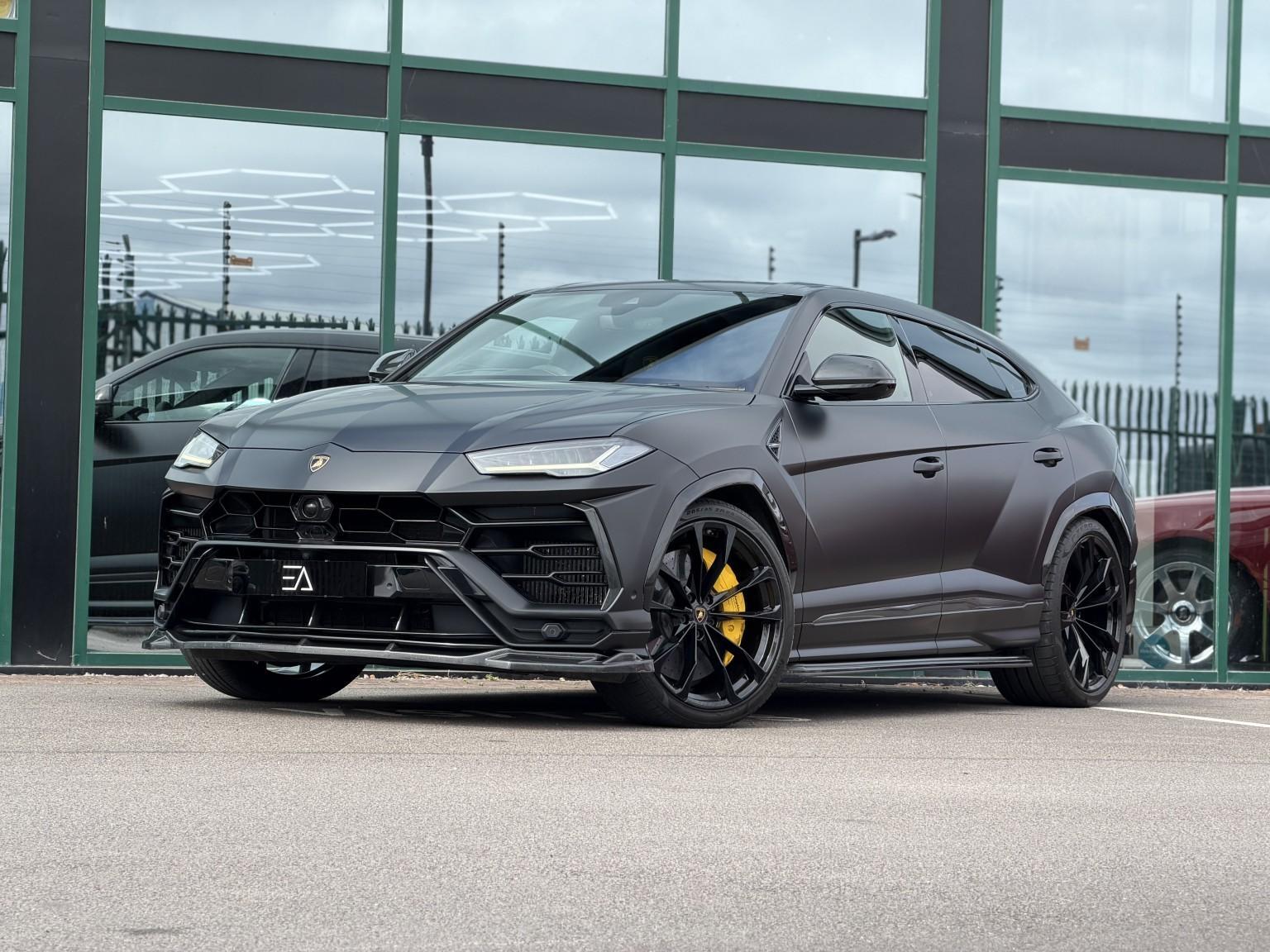 Lamborghini Urus view 16