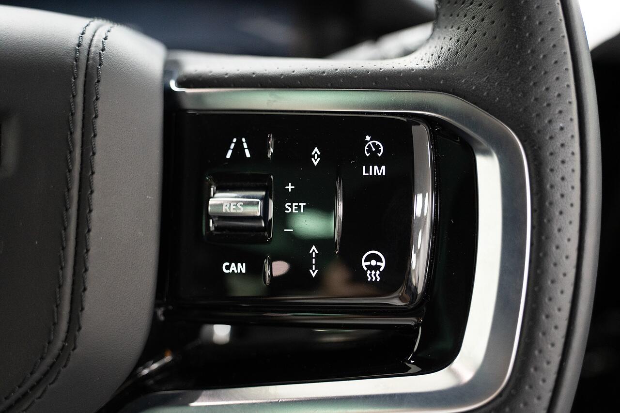 Land Rover Range Rover Evoque view 11