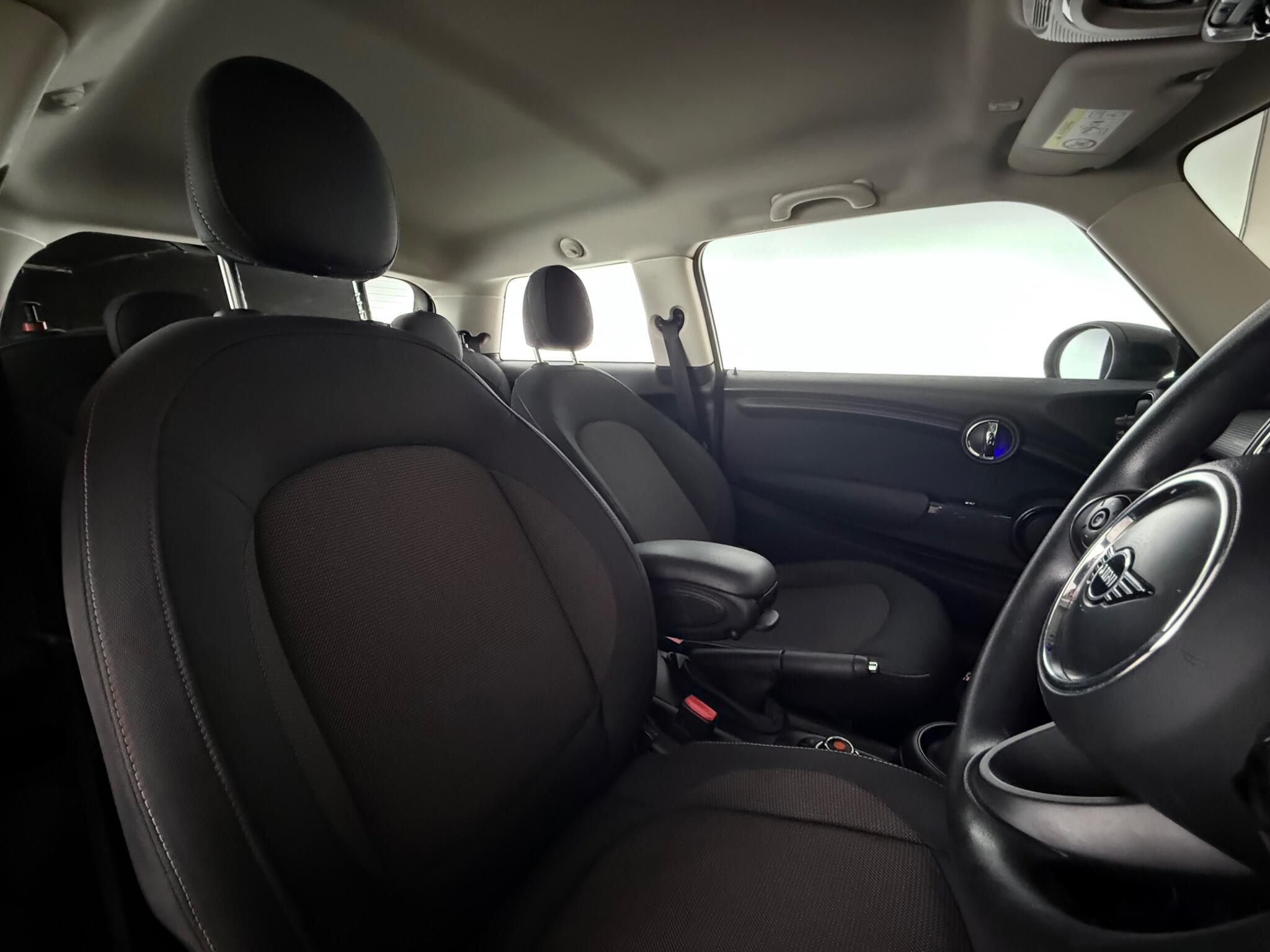 Mini Hatch view 30