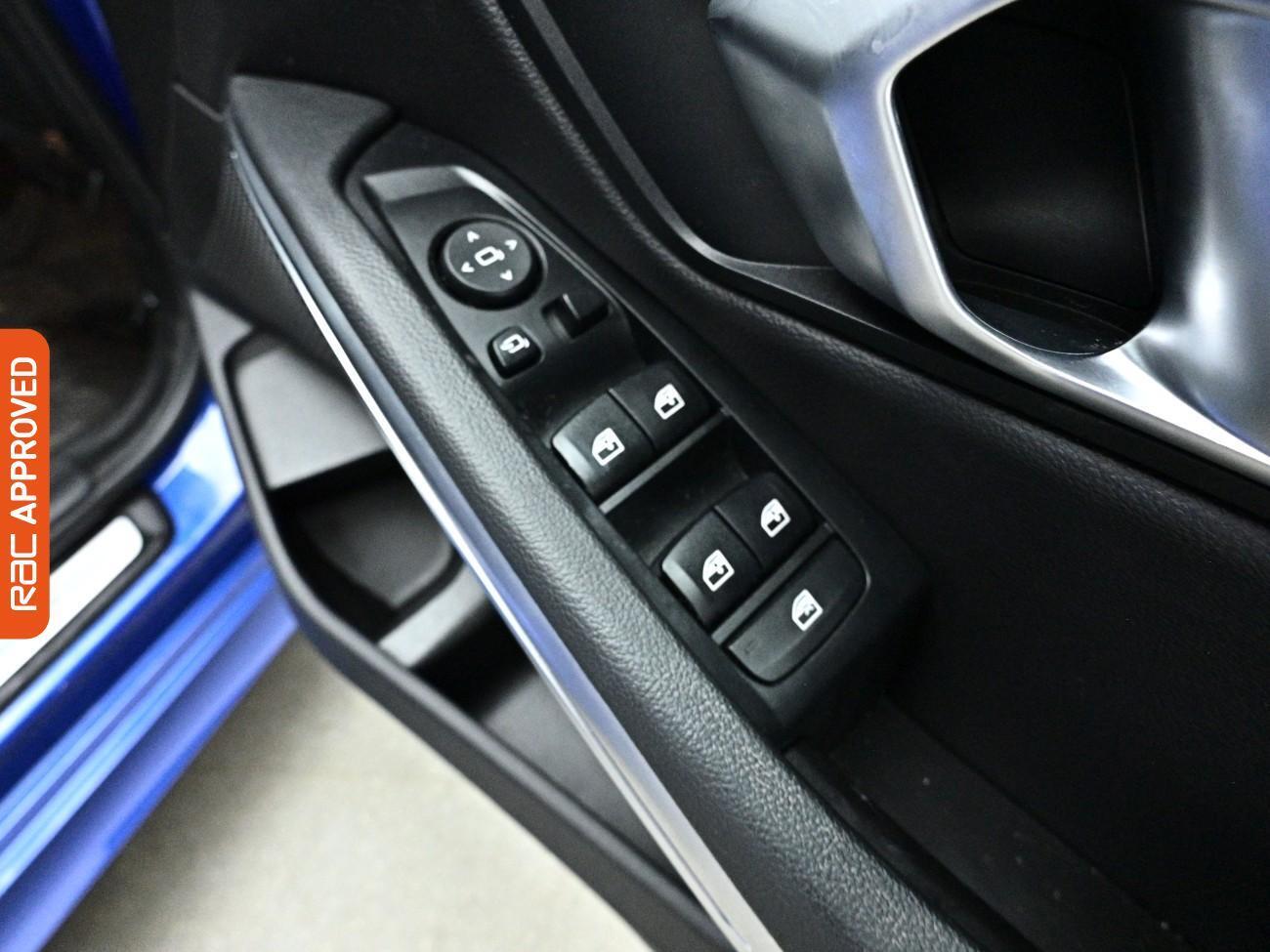 BMW 3 Series view 25
