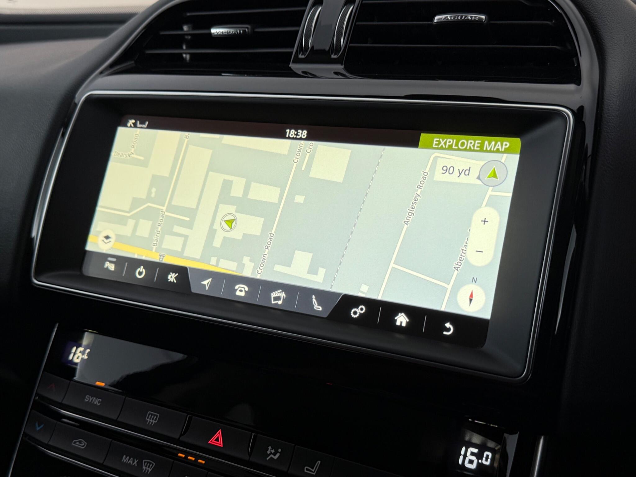 Jaguar Xe view 21