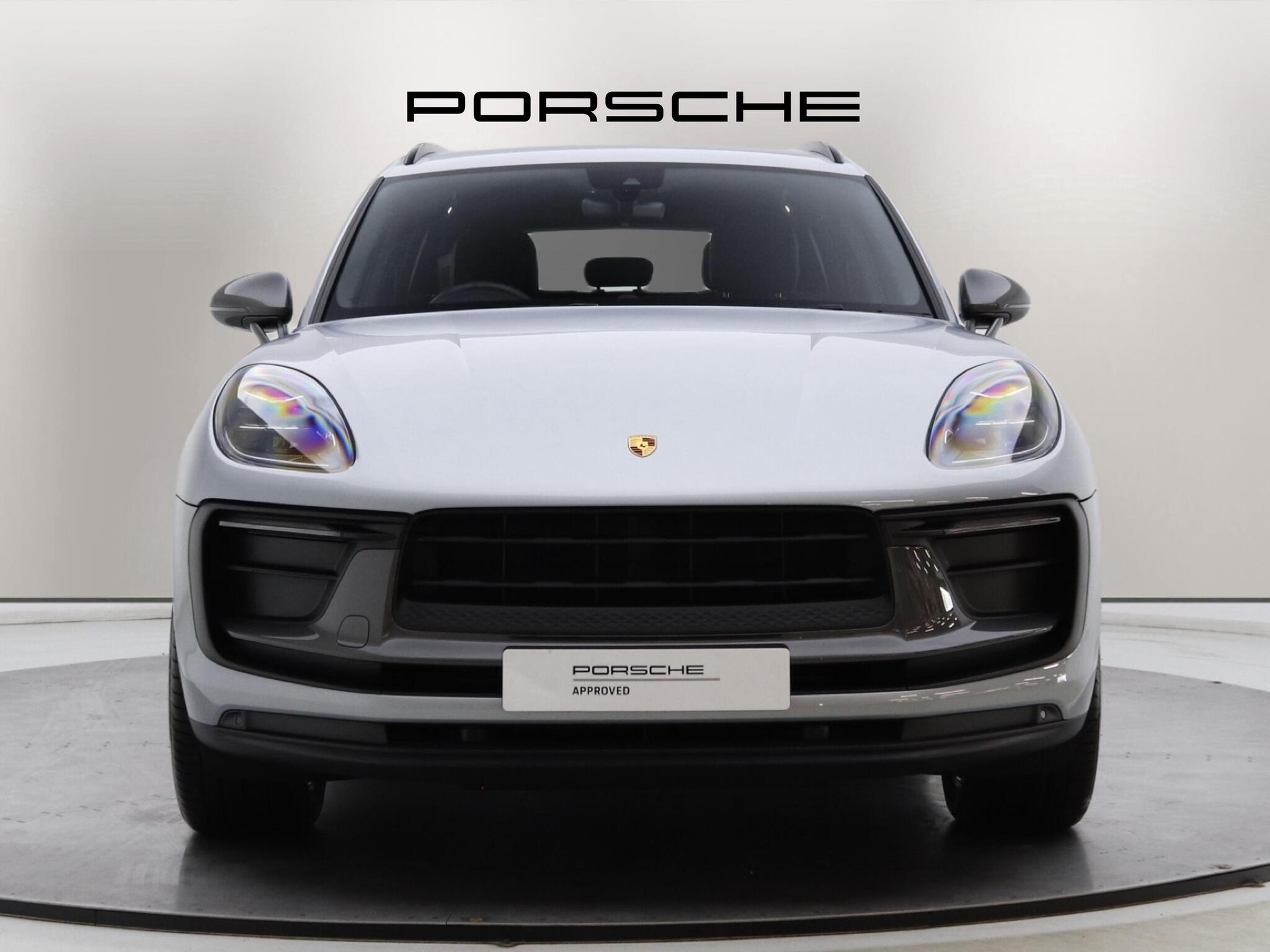 Porsche Macan view 6
